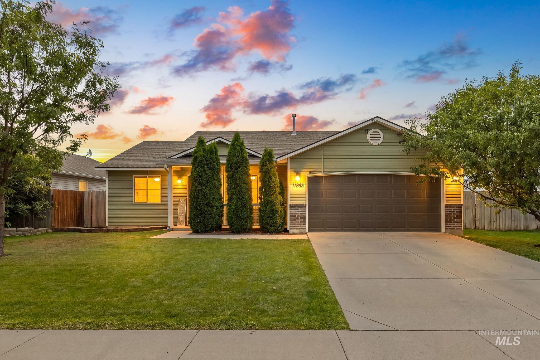 11863 Edgemoor St, Caldwell, Idaho 83605, 3 Bedrooms, 2 Bathrooms, Residential For Sale, Price $369,900,MLS 98996823