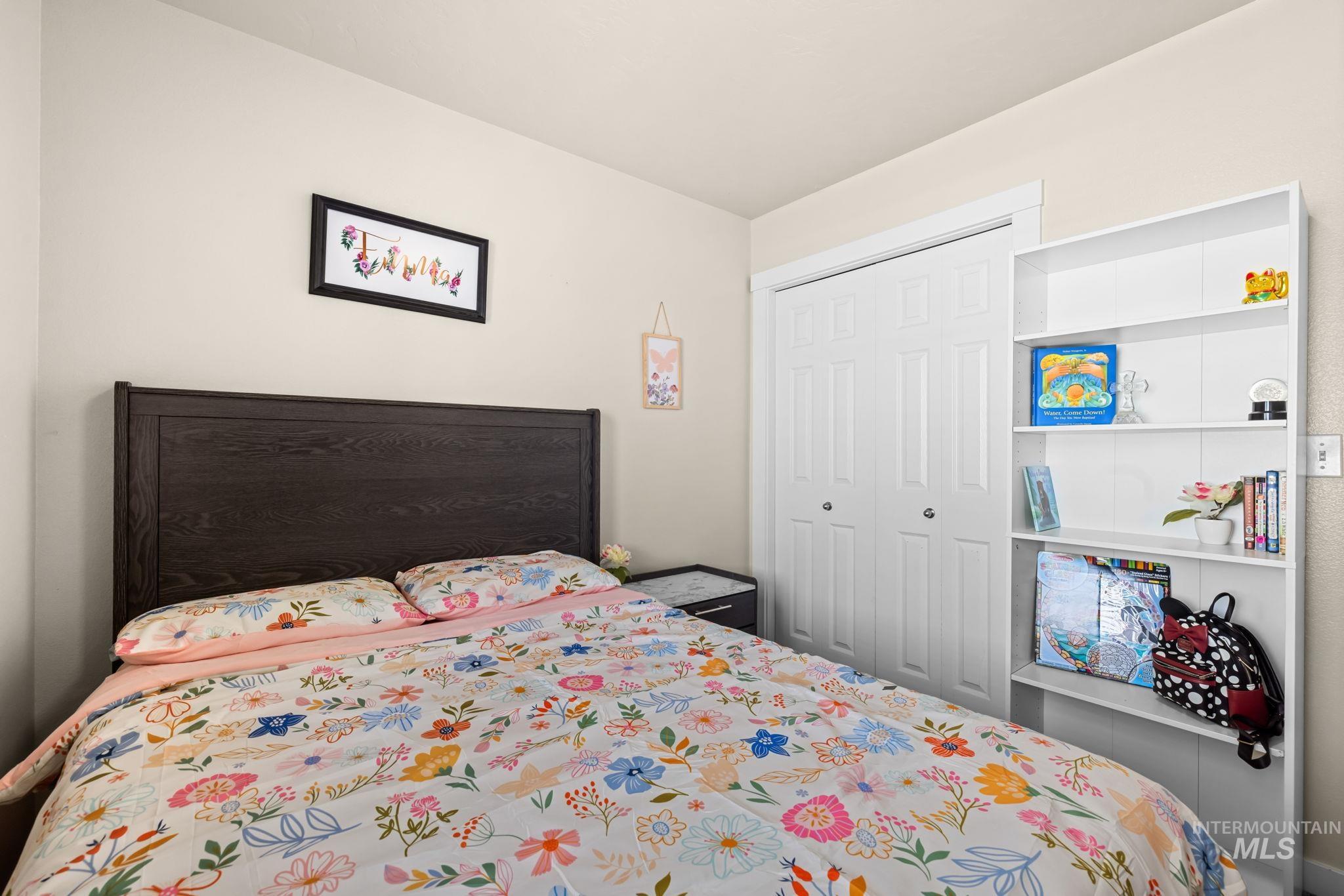 11863 Edgemoor St, Caldwell, Idaho 83605, 3 Bedrooms, 2 Bathrooms, Residential For Sale, Price $369,900,MLS 98996823