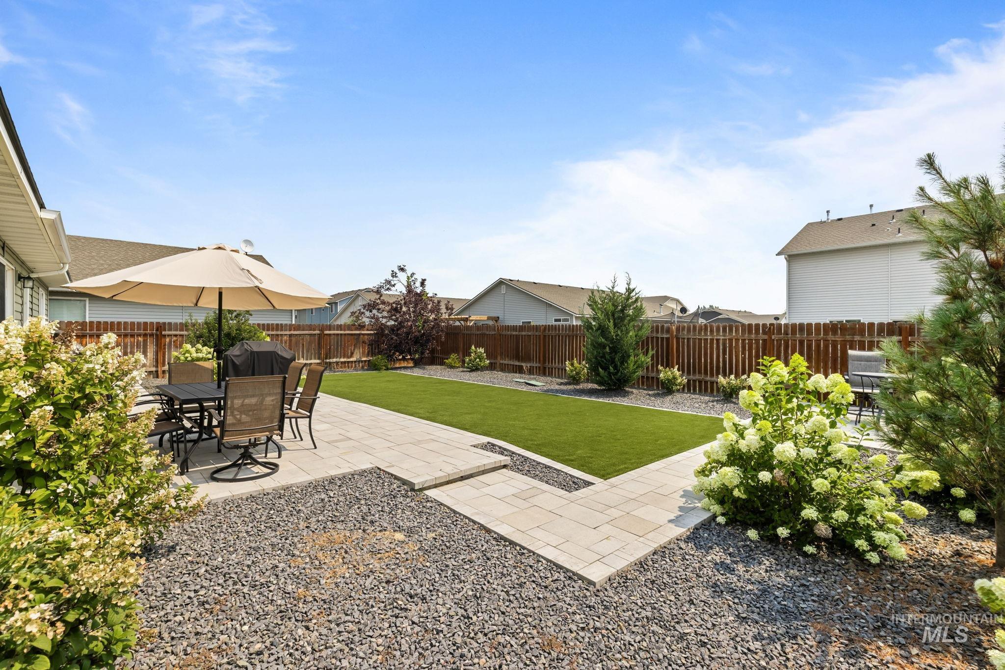 11863 Edgemoor St, Caldwell, Idaho 83605, 3 Bedrooms, 2 Bathrooms, Residential For Sale, Price $369,900,MLS 98996823