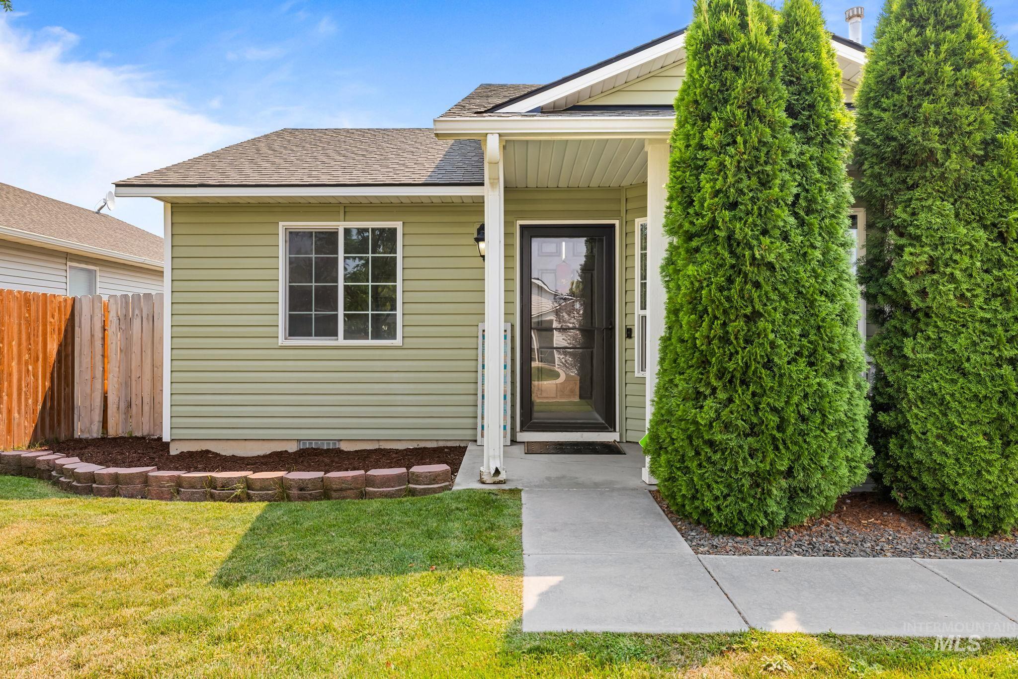 11863 Edgemoor St, Caldwell, Idaho 83605, 3 Bedrooms, 2 Bathrooms, Residential For Sale, Price $369,900,MLS 98996823