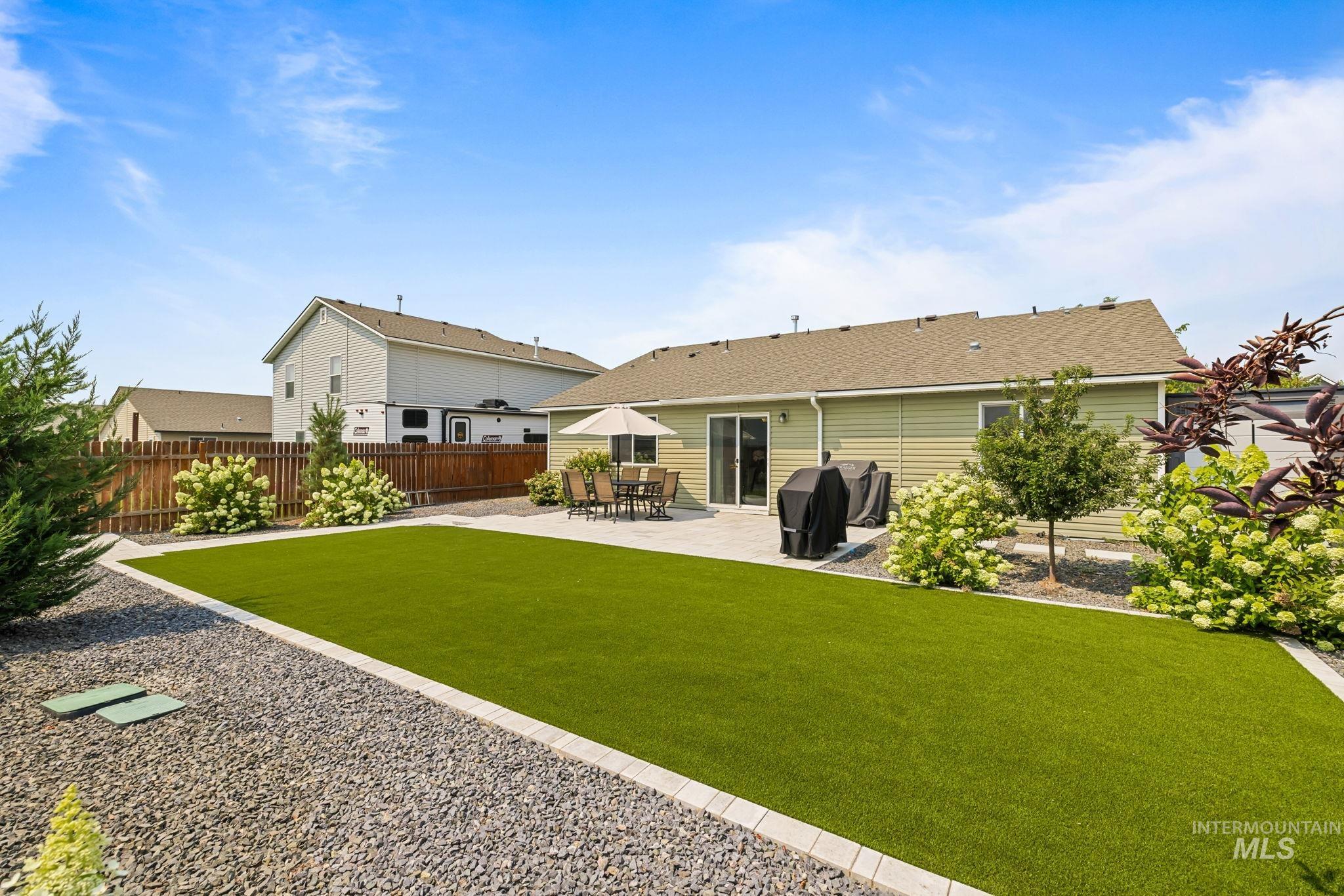 11863 Edgemoor St, Caldwell, Idaho 83605, 3 Bedrooms, 2 Bathrooms, Residential For Sale, Price $369,900,MLS 98996823