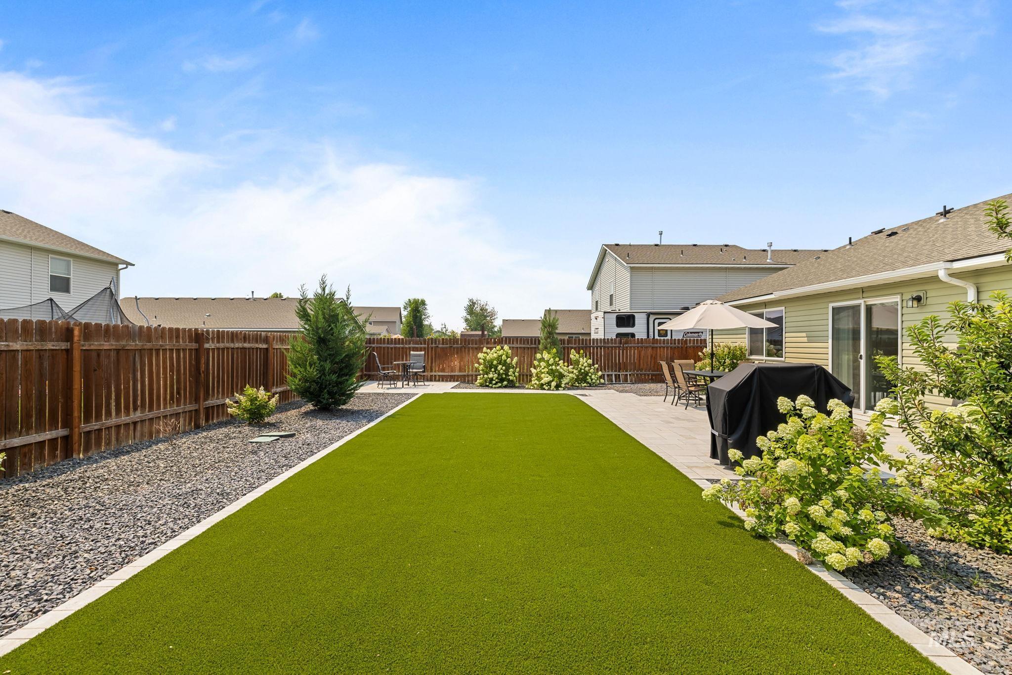 11863 Edgemoor St, Caldwell, Idaho 83605, 3 Bedrooms, 2 Bathrooms, Residential For Sale, Price $369,900,MLS 98996823