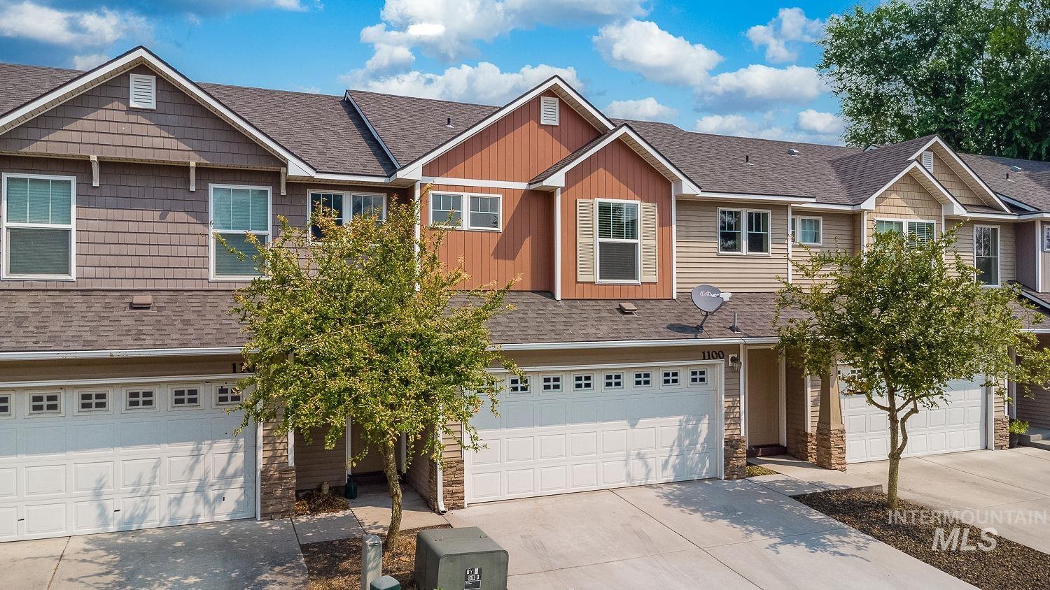 1100 S Barberry Pl, Nampa, Idaho 83686, 3 Bedrooms, 2.5 Bathrooms, Residential For Sale, Price $319,000,MLS 98996824