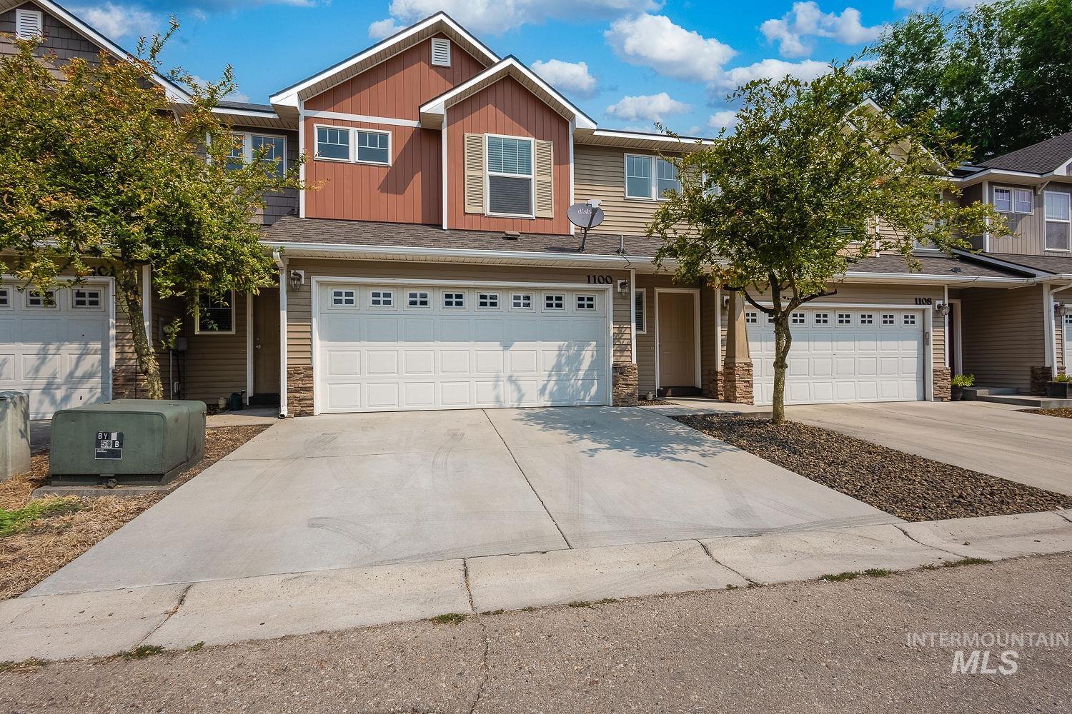 1100 S Barberry Pl, Nampa, Idaho 83686, 3 Bedrooms, 2.5 Bathrooms, Residential For Sale, Price $319,000,MLS 98996824