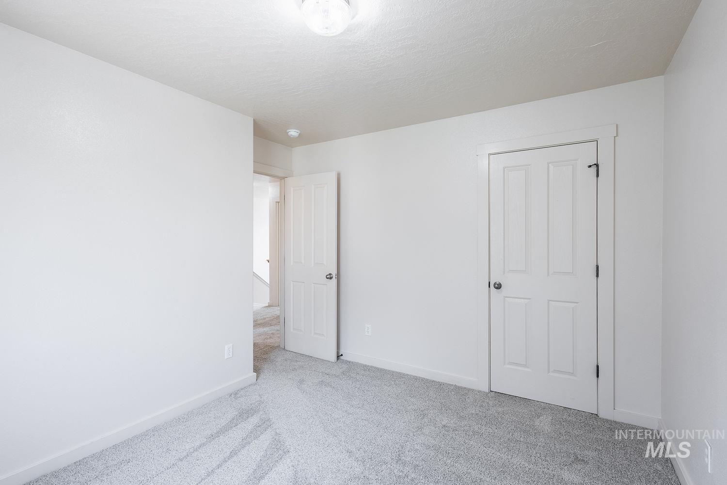 1100 S Barberry Pl, Nampa, Idaho 83686, 3 Bedrooms, 2.5 Bathrooms, Residential For Sale, Price $319,000,MLS 98996824