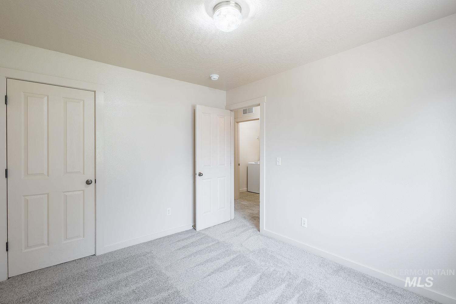1100 S Barberry Pl, Nampa, Idaho 83686, 3 Bedrooms, 2.5 Bathrooms, Residential For Sale, Price $319,000,MLS 98996824