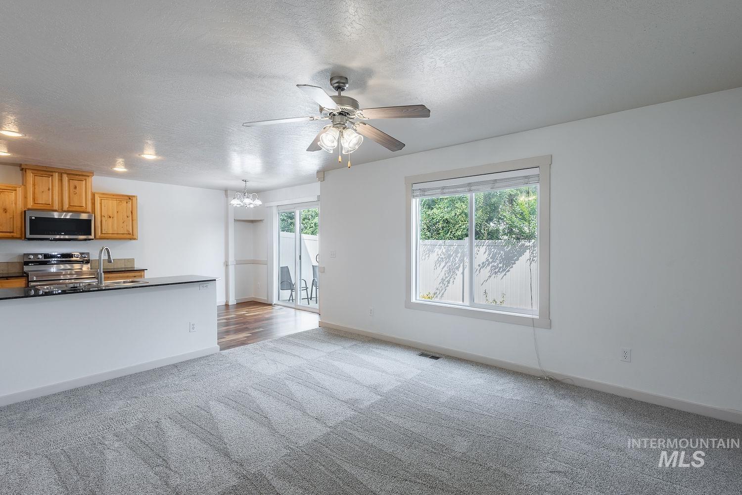 1100 S Barberry Pl, Nampa, Idaho 83686, 3 Bedrooms, 2.5 Bathrooms, Residential For Sale, Price $319,000,MLS 98996824