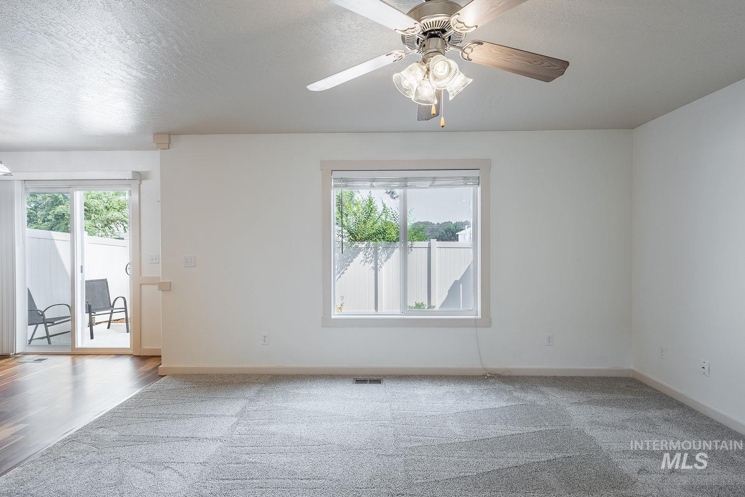1100 S Barberry Pl, Nampa, Idaho 83686, 3 Bedrooms, 2.5 Bathrooms, Residential For Sale, Price $319,000,MLS 98996824