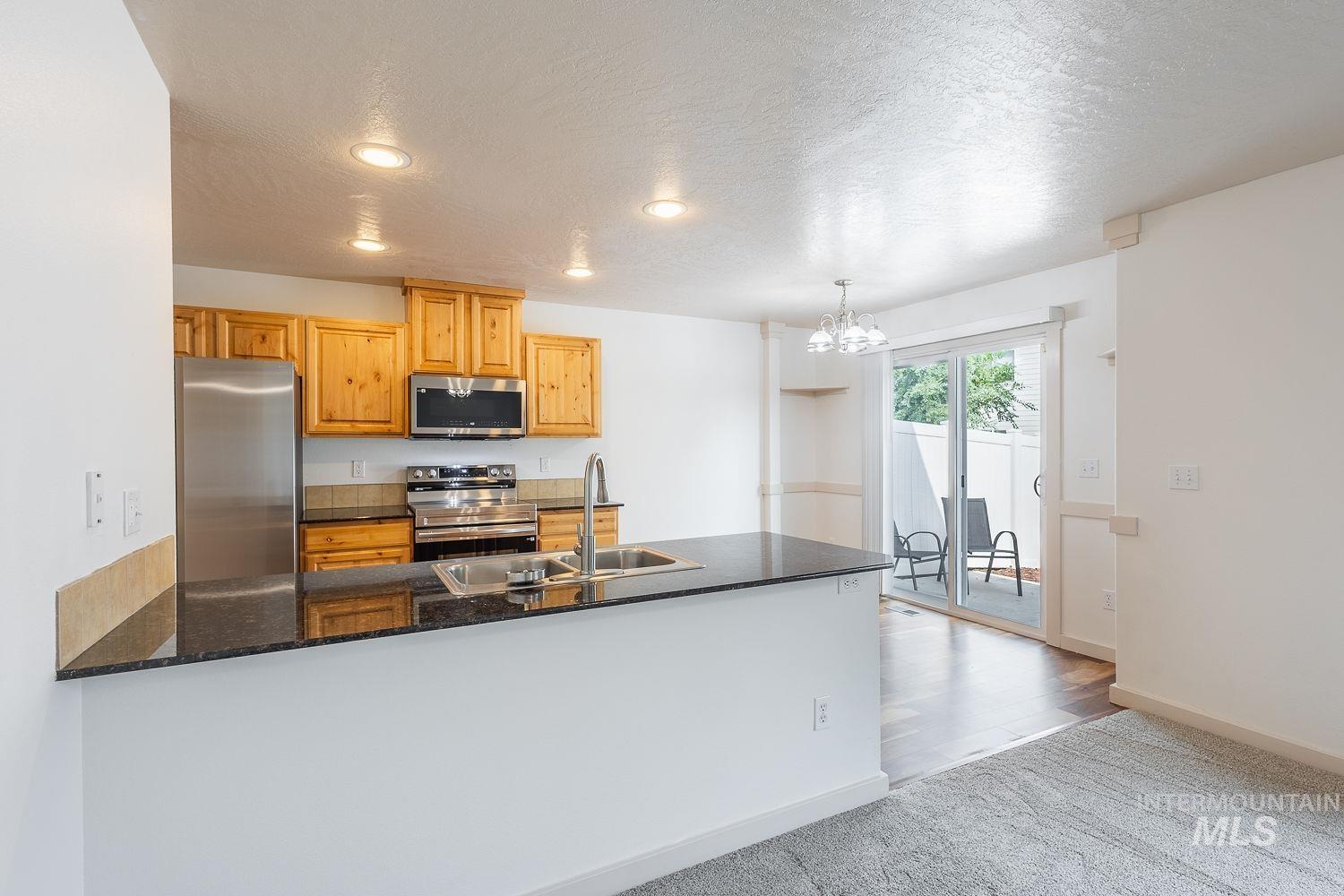 1100 S Barberry Pl, Nampa, Idaho 83686, 3 Bedrooms, 2.5 Bathrooms, Residential For Sale, Price $319,000,MLS 98996824