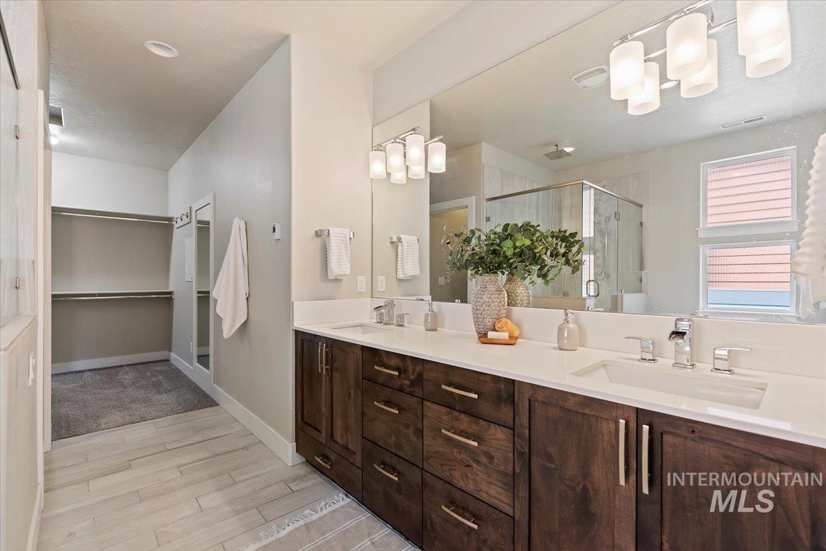 1232 E Lone Shore Dr, Eagle, Idaho 83616, 3 Bedrooms, 2.5 Bathrooms, Residential For Sale, Price $759,990,MLS 98996825