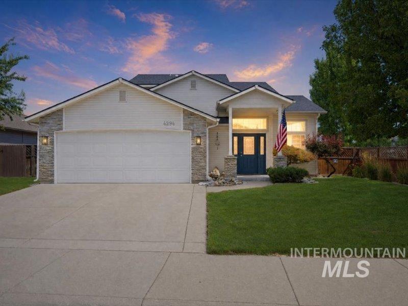 4294 E English Dr, Meridian, Idaho 83642, 3 Bedrooms, 2.5 Bathrooms, Residential For Sale, Price $475,000,MLS 98996826