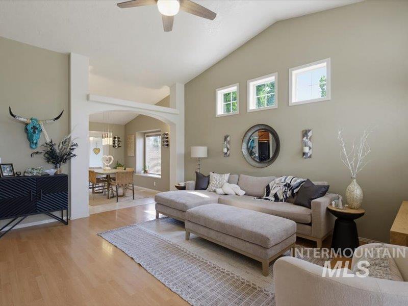 4294 E English Dr, Meridian, Idaho 83642, 3 Bedrooms, 2.5 Bathrooms, Residential For Sale, Price $475,000,MLS 98996826
