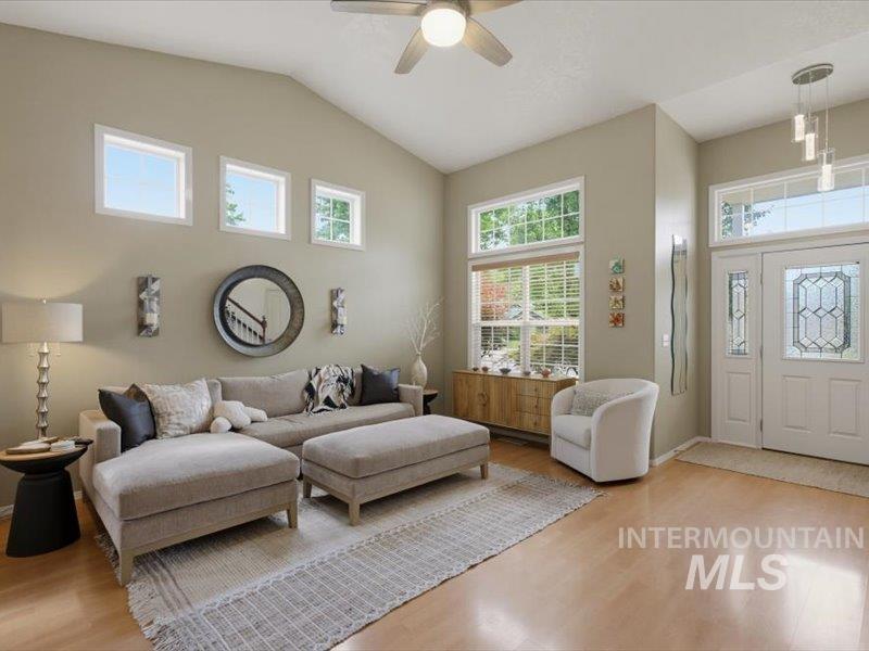4294 E English Dr, Meridian, Idaho 83642, 3 Bedrooms, 2.5 Bathrooms, Residential For Sale, Price $475,000,MLS 98996826
