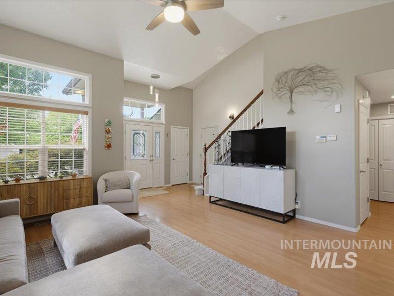 4294 E English Dr, Meridian, Idaho 83642, 3 Bedrooms, 2.5 Bathrooms, Residential For Sale, Price $475,000,MLS 98996826