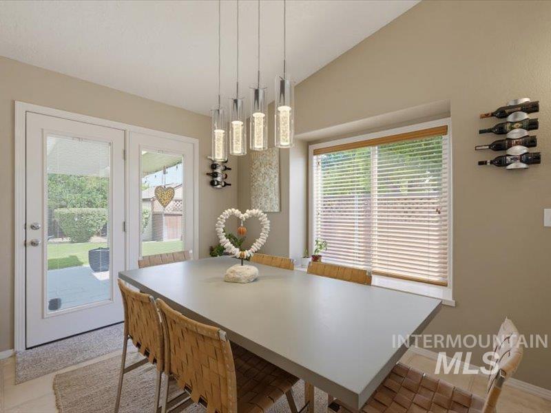 4294 E English Dr, Meridian, Idaho 83642, 3 Bedrooms, 2.5 Bathrooms, Residential For Sale, Price $475,000,MLS 98996826