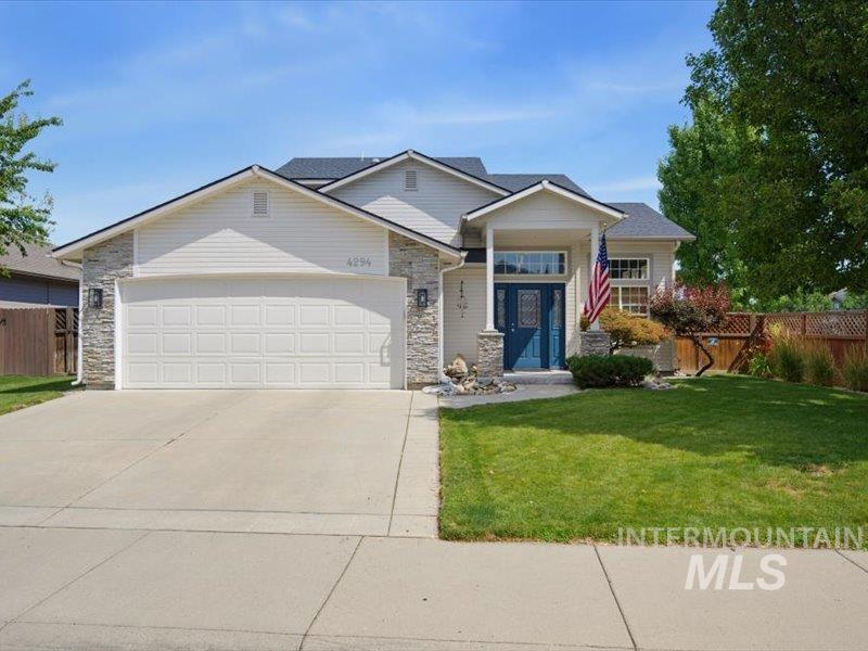 4294 E English Dr, Meridian, Idaho 83642, 3 Bedrooms, 2.5 Bathrooms, Residential For Sale, Price $475,000,MLS 98996826