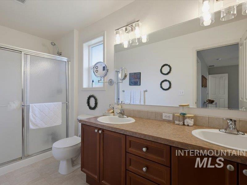 4294 E English Dr, Meridian, Idaho 83642, 3 Bedrooms, 2.5 Bathrooms, Residential For Sale, Price $475,000,MLS 98996826