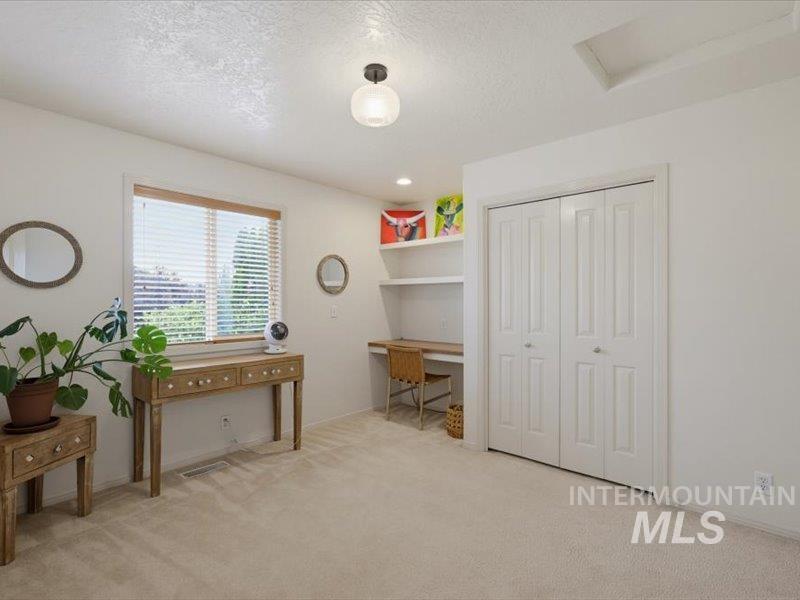 4294 E English Dr, Meridian, Idaho 83642, 3 Bedrooms, 2.5 Bathrooms, Residential For Sale, Price $475,000,MLS 98996826