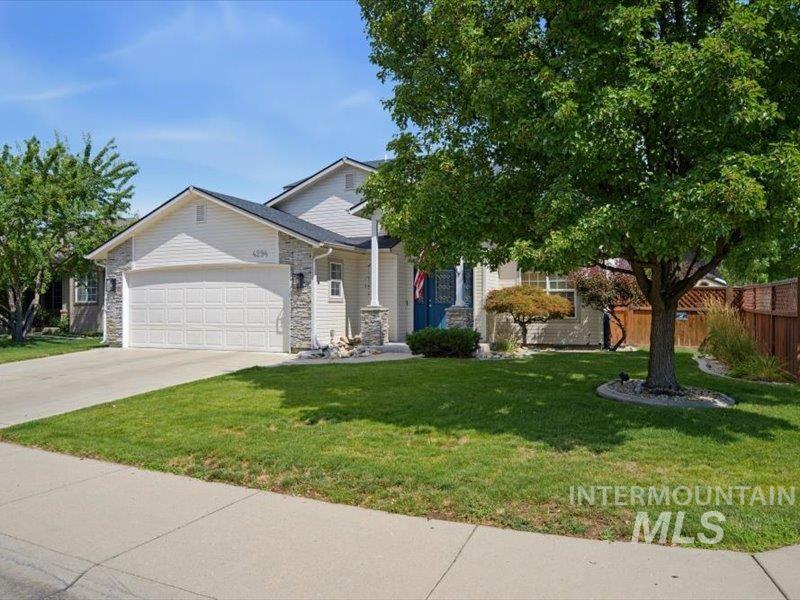 4294 E English Dr, Meridian, Idaho 83642, 3 Bedrooms, 2.5 Bathrooms, Residential For Sale, Price $475,000,MLS 98996826