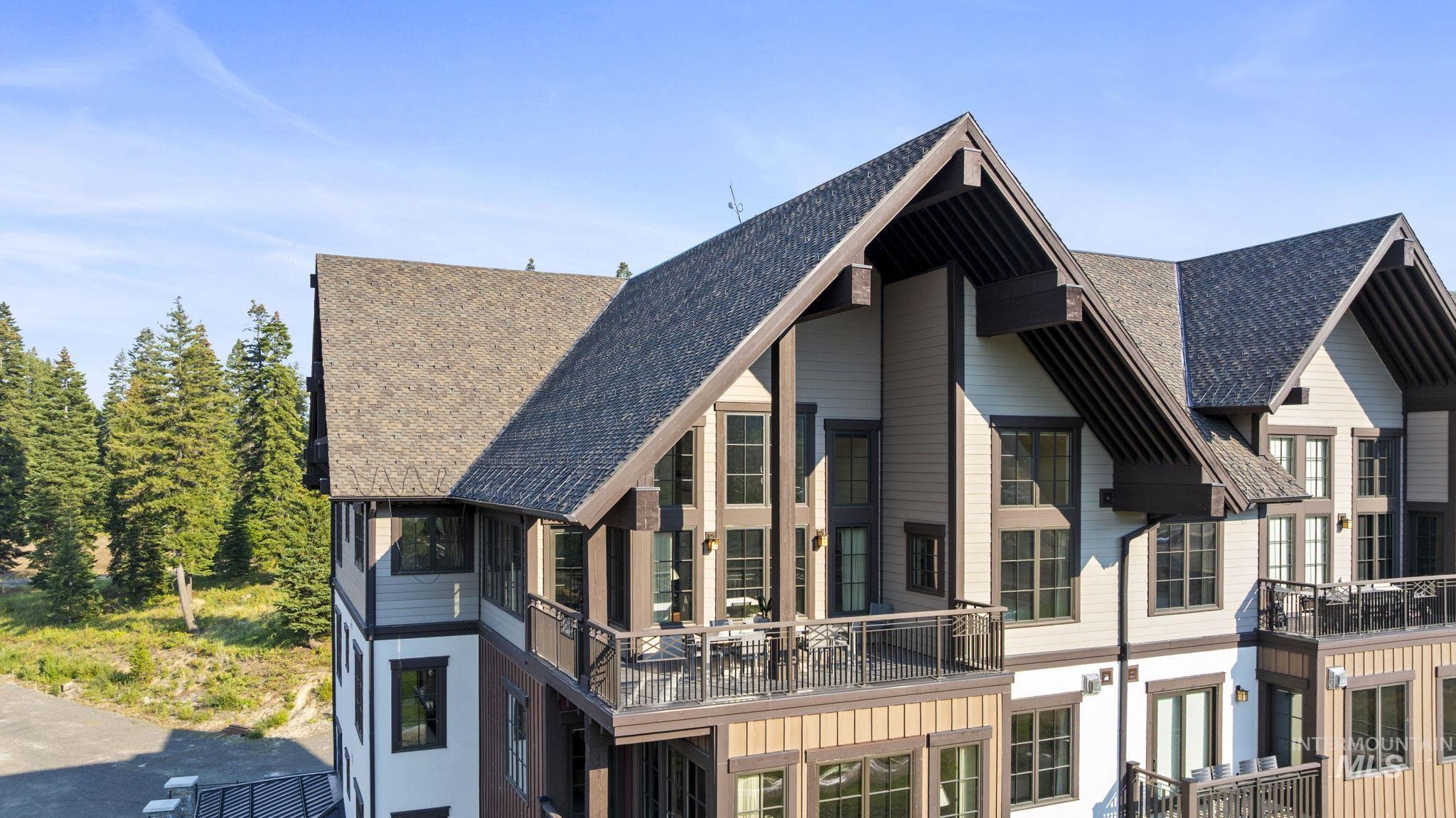700 Village Dr., Donnelly, Idaho 83615, 3 Bedrooms, 3.5 Bathrooms, Residential For Sale, Price $2,995,000, 98996827