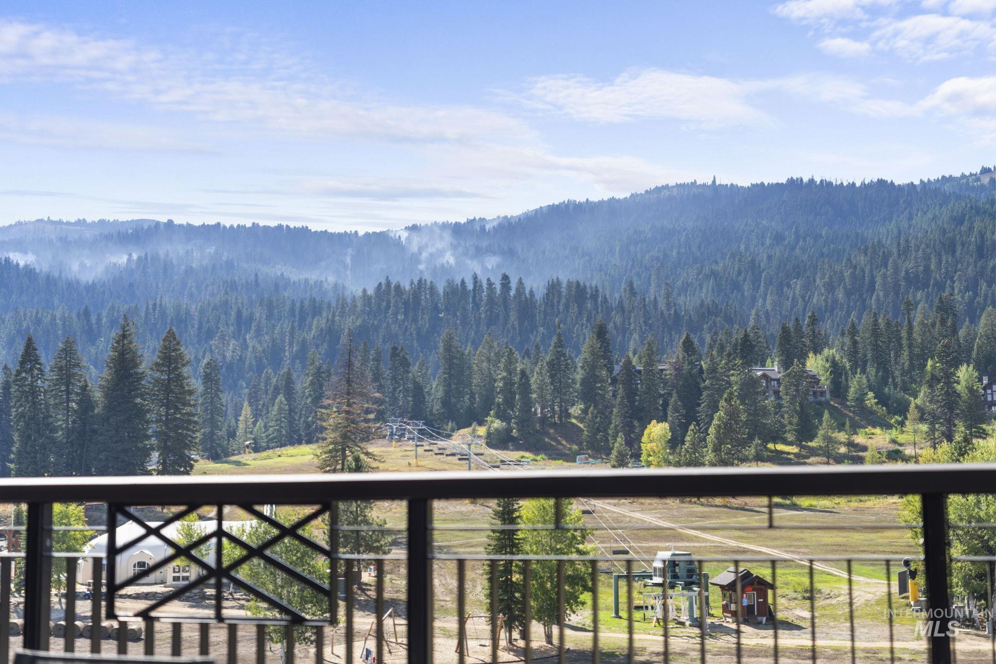 700 Village Dr., Donnelly, Idaho 83615, 3 Bedrooms, 3.5 Bathrooms, Residential For Sale, Price $2,995,000, 98996827