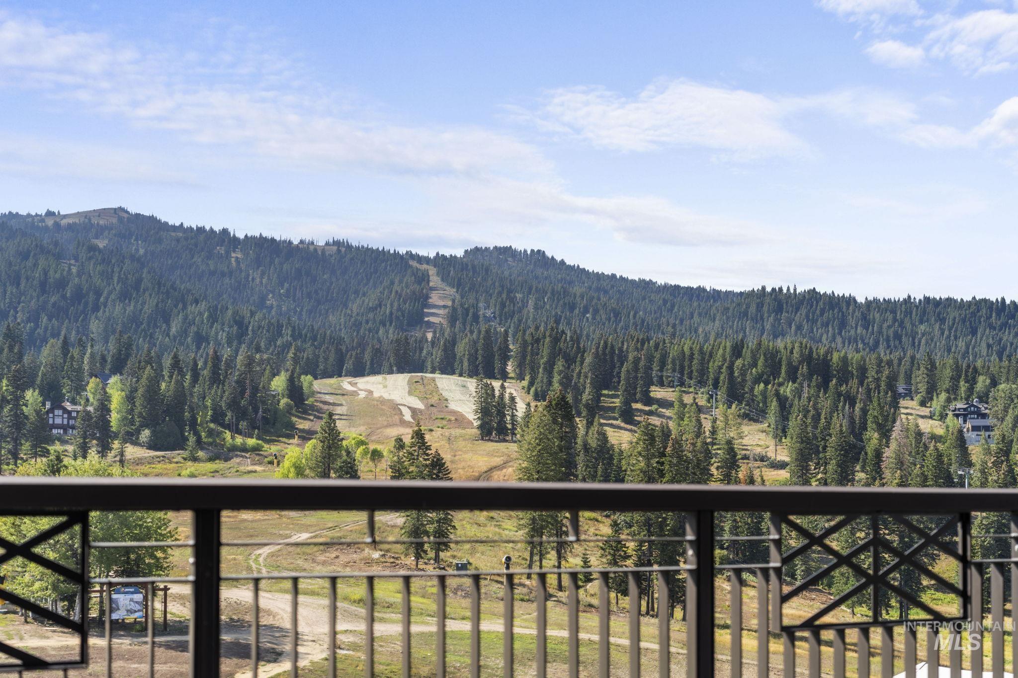 700 Village Dr., Donnelly, Idaho 83615, 3 Bedrooms, 3.5 Bathrooms, Residential For Sale, Price $2,995,000, 98996827