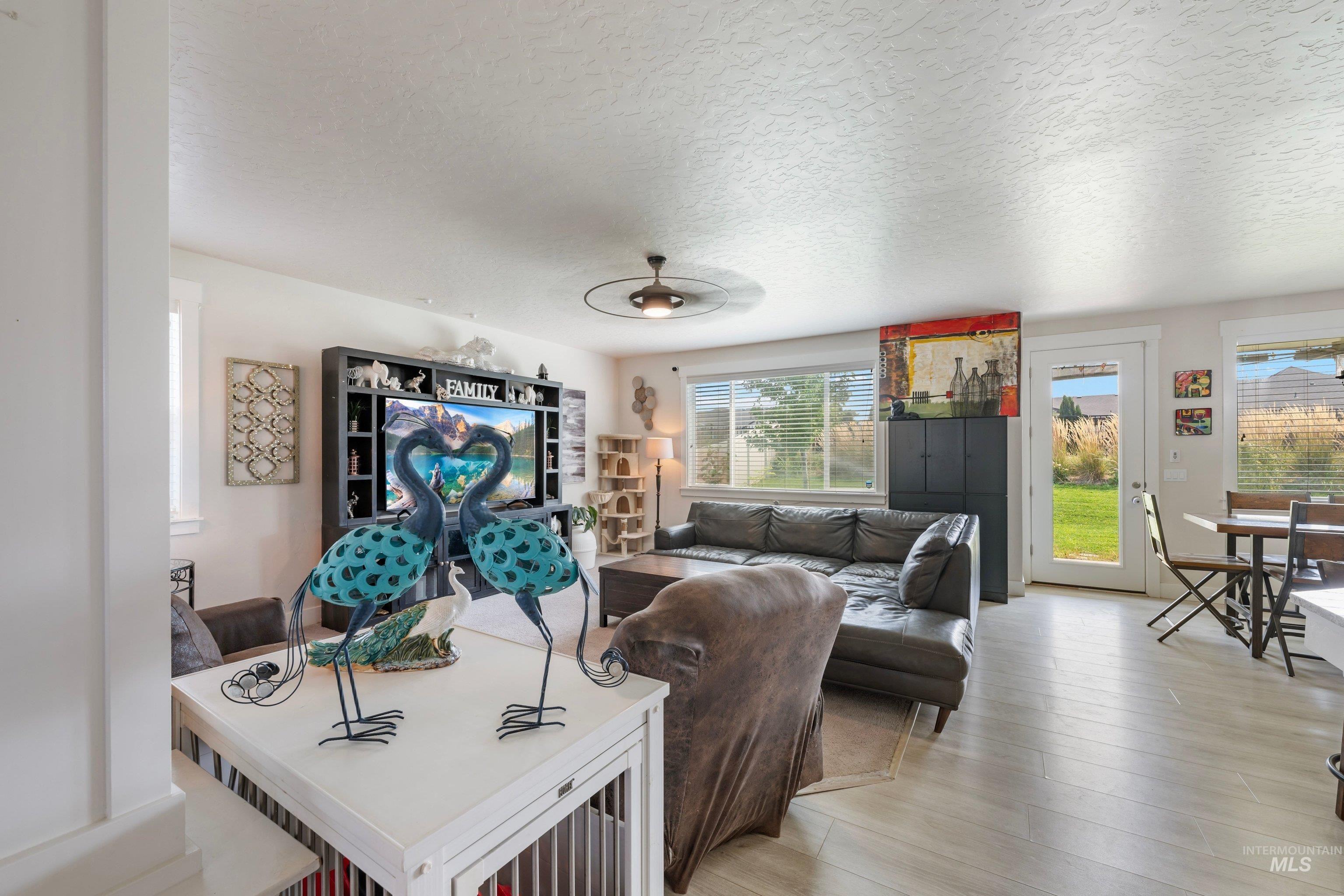 2095 N Windmill Way, Kuna, Idaho 83642, 3 Bedrooms, 3 Bathrooms, Residential For Sale, Price $599,700,MLS 98996828