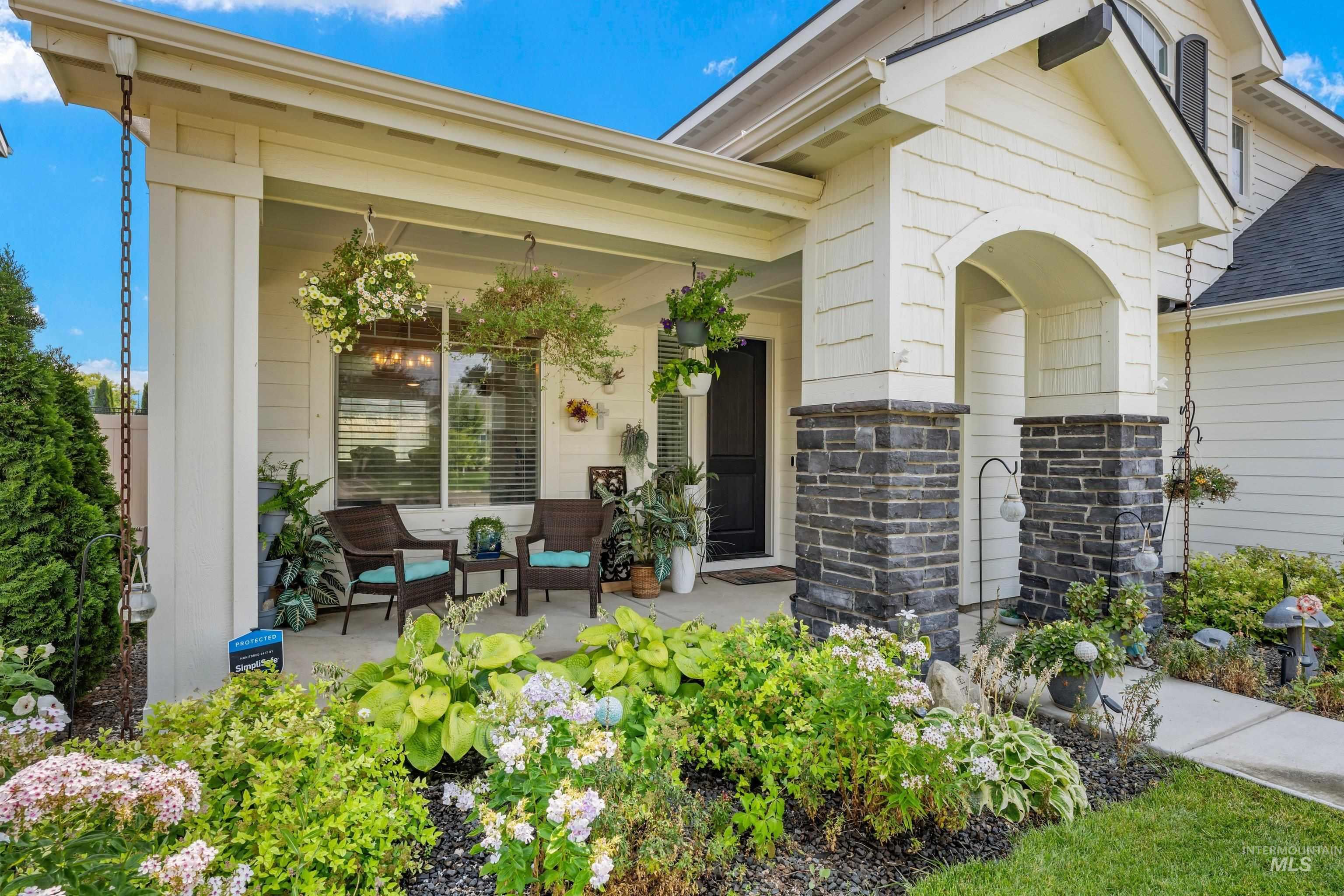 2095 N Windmill Way, Kuna, Idaho 83642, 3 Bedrooms, 3 Bathrooms, Residential For Sale, Price $599,700,MLS 98996828