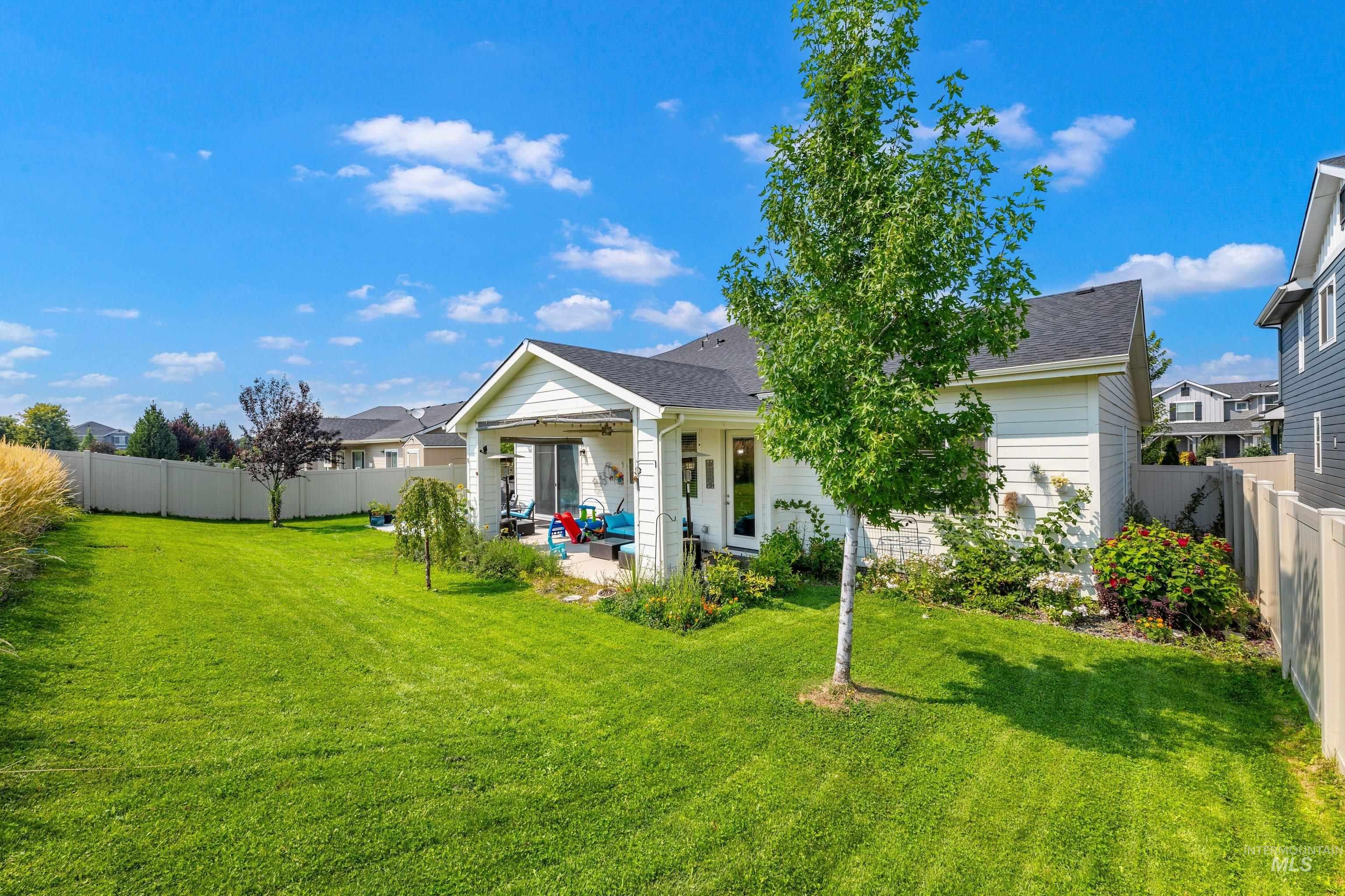 2095 N Windmill Way, Kuna, Idaho 83642, 3 Bedrooms, 3 Bathrooms, Residential For Sale, Price $599,700,MLS 98996828
