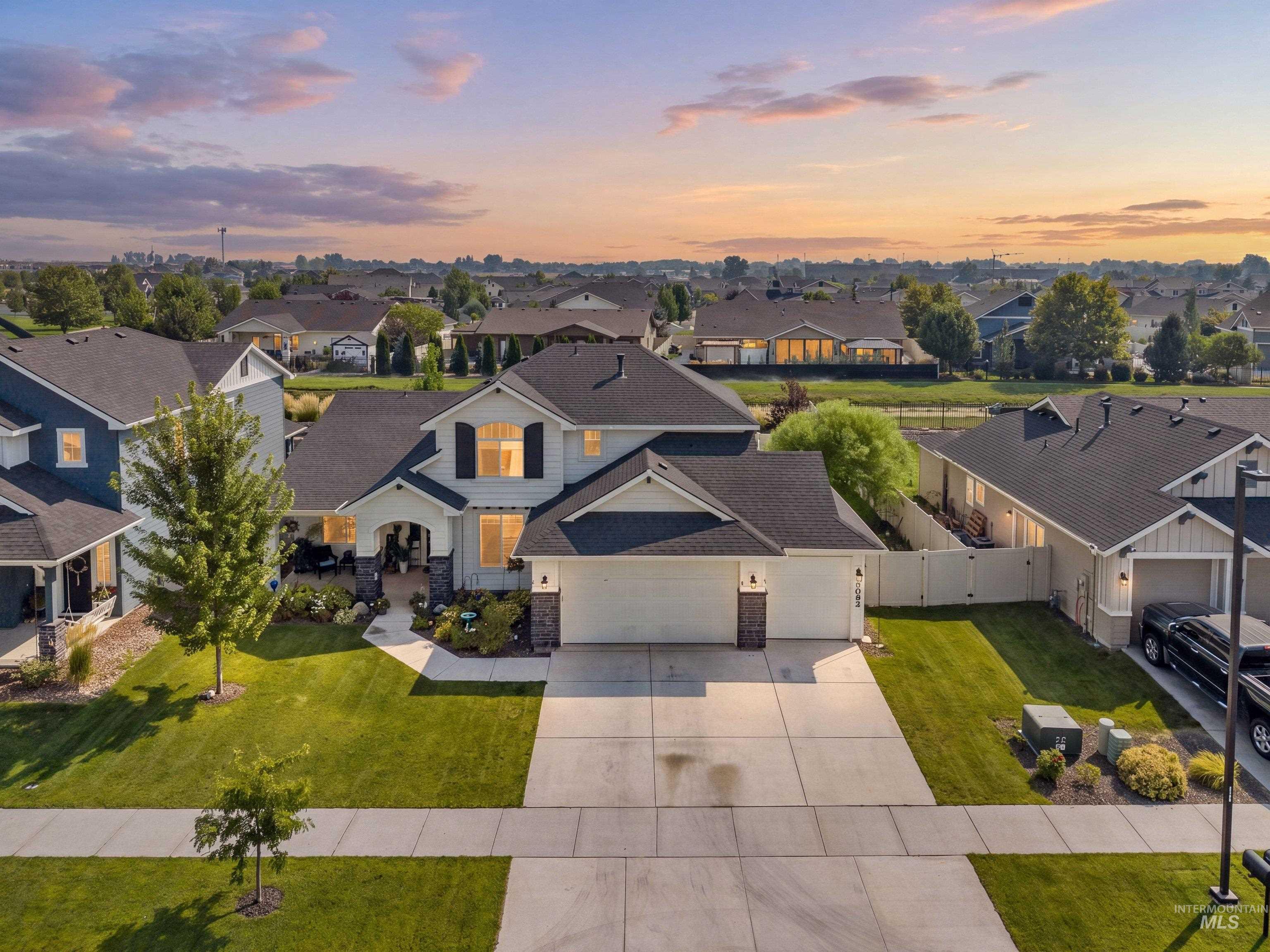 2095 N Windmill Way, Kuna, Idaho 83642, 3 Bedrooms, 3 Bathrooms, Residential For Sale, Price $599,700,MLS 98996828