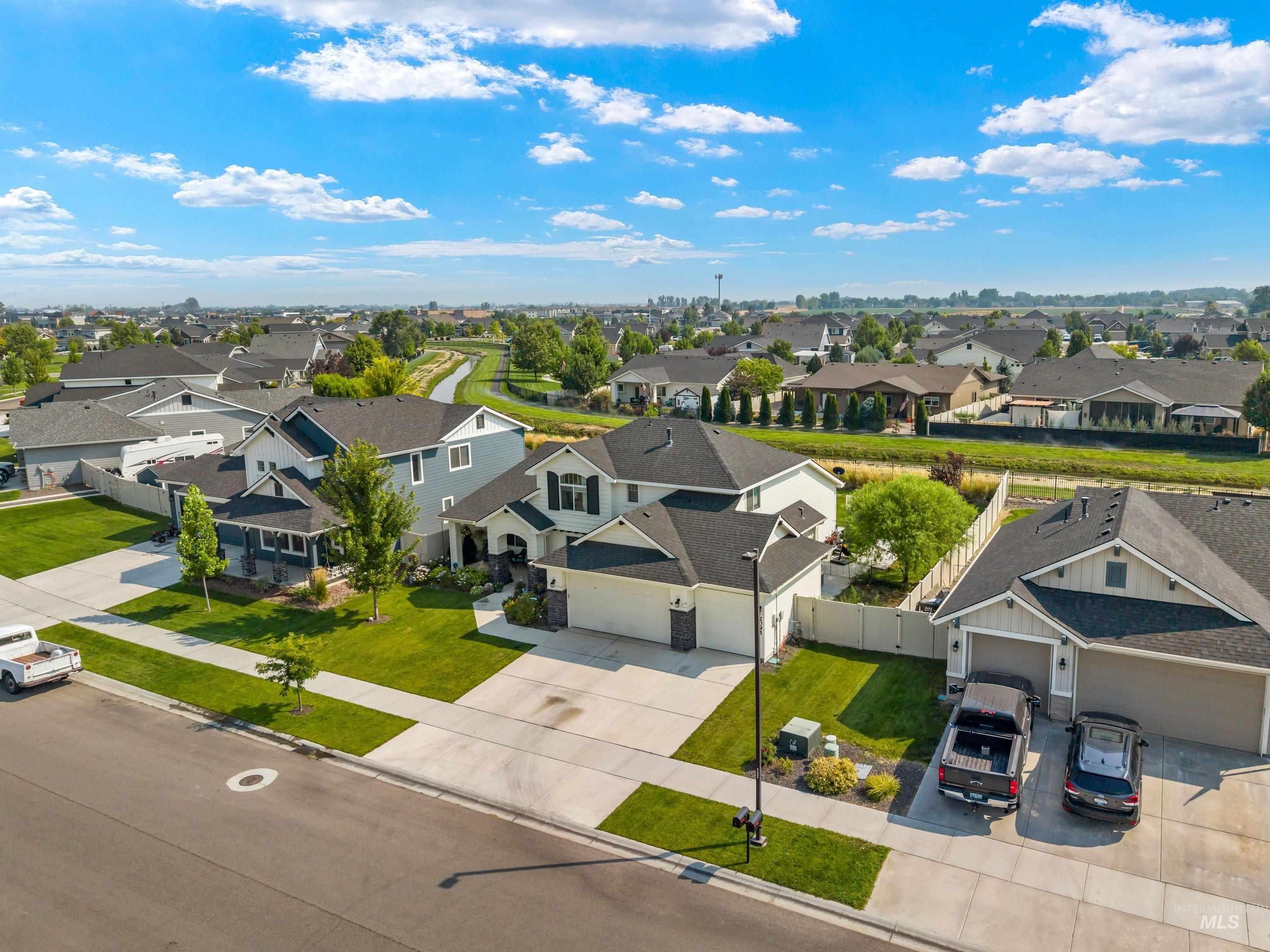 2095 N Windmill Way, Kuna, Idaho 83642, 3 Bedrooms, 3 Bathrooms, Residential For Sale, Price $599,700,MLS 98996828