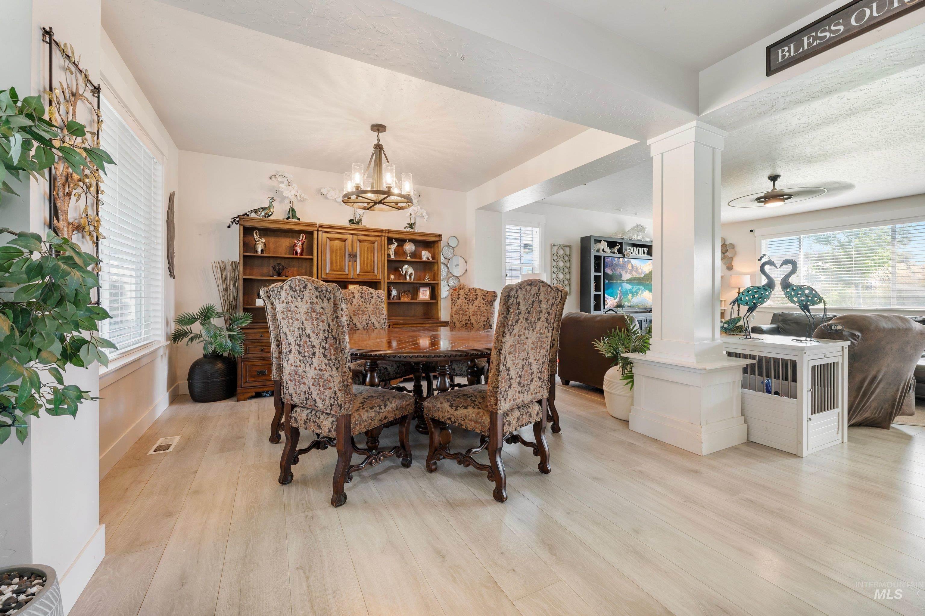2095 N Windmill Way, Kuna, Idaho 83642, 3 Bedrooms, 3 Bathrooms, Residential For Sale, Price $599,700,MLS 98996828
