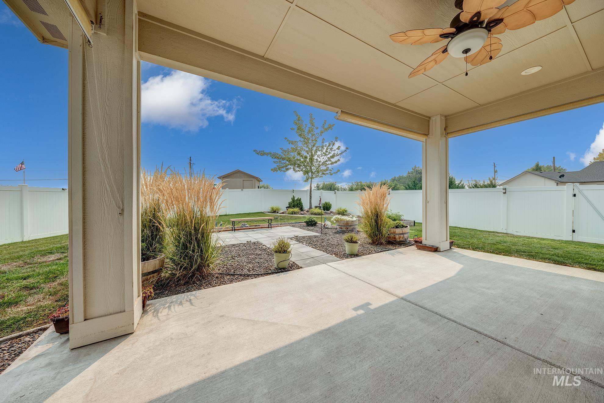 115 Grizzly Drive, Fruitland, Idaho 83619, 3 Bedrooms, 2.5 Bathrooms, Residential For Sale, Price $484,000,MLS 98996829