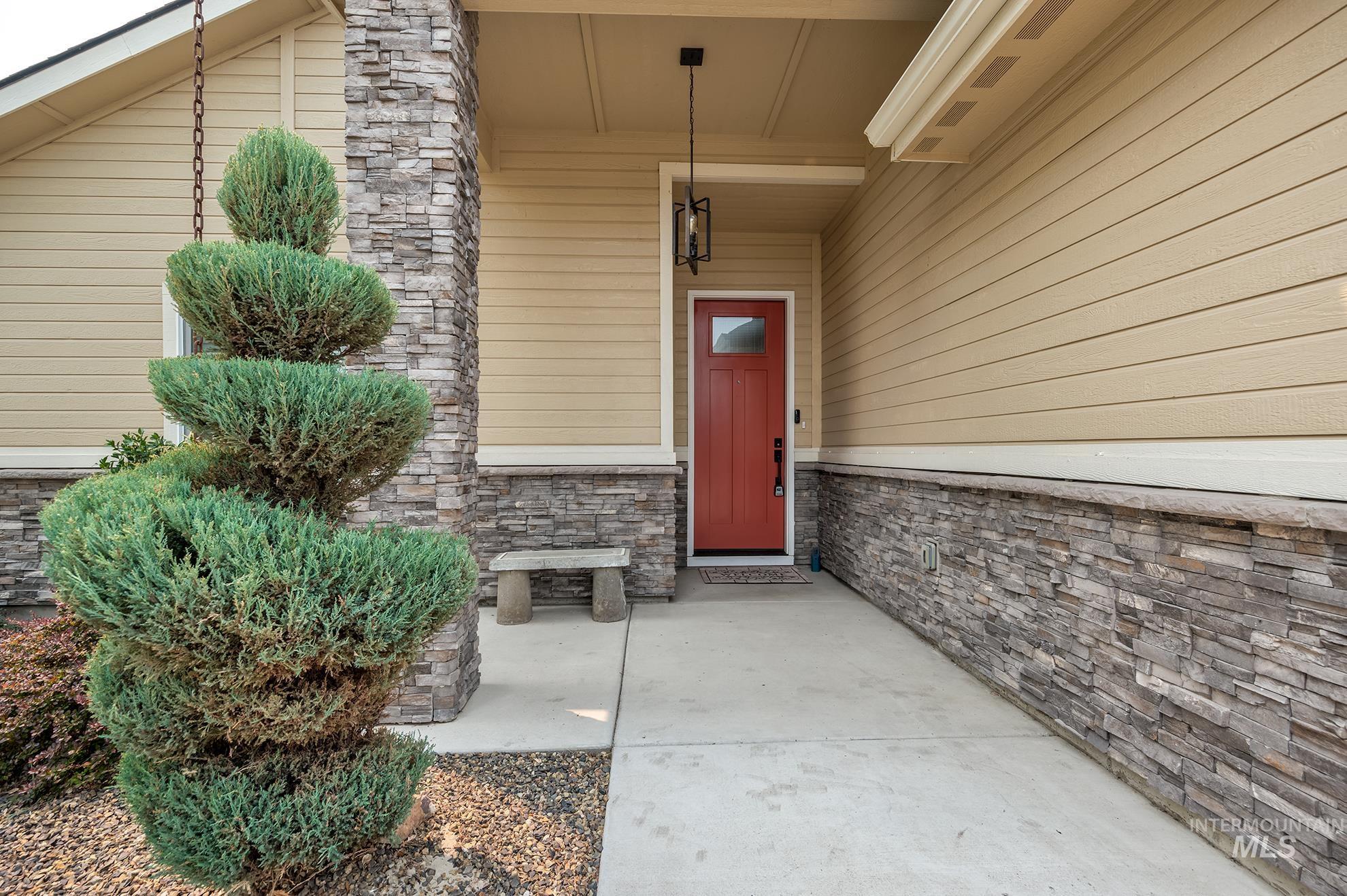 115 Grizzly Drive, Fruitland, Idaho 83619, 3 Bedrooms, 2.5 Bathrooms, Residential For Sale, Price $484,000,MLS 98996829