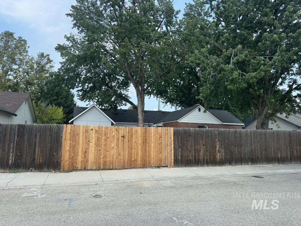 1341 N Mitchell, Boise, Idaho 83704, 3 Bedrooms, 2 Bathrooms, Residential For Sale, Price $560,000,MLS 98996832
