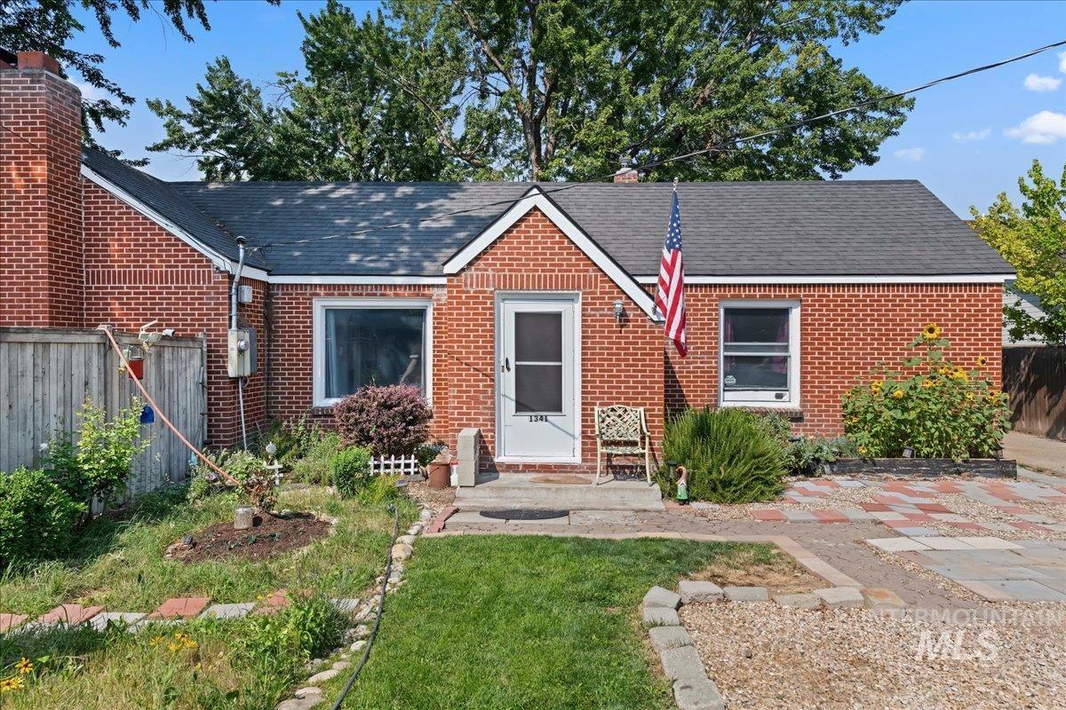 1341 N Mitchell, Boise, Idaho 83704, 3 Bedrooms, 2 Bathrooms, Residential For Sale, Price $560,000,MLS 98996832
