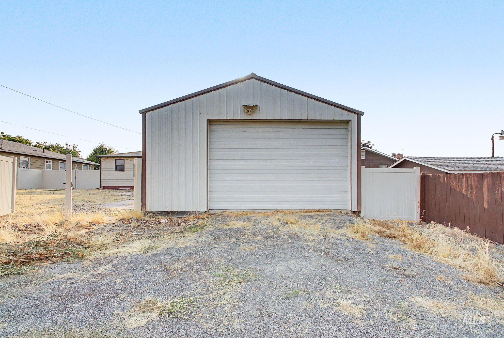 1325 7th Street, Clarkston, Washington 99403, 2 Bedrooms, 2 Bathrooms, Residential For Sale, Price $319,900,MLS 98996834
