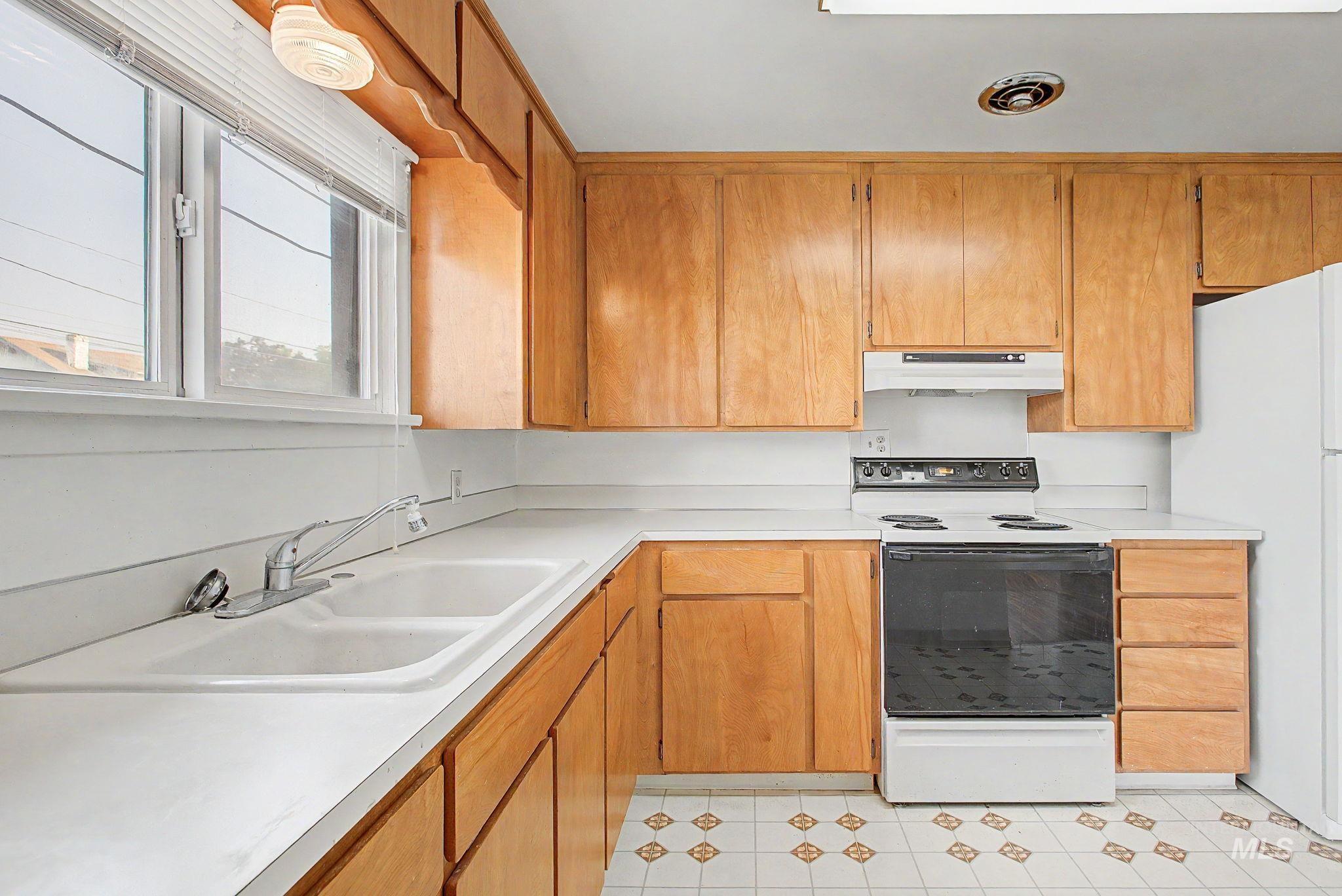 1325 7th Street, Clarkston, Washington 99403, 2 Bedrooms, 2 Bathrooms, Residential For Sale, Price $319,900,MLS 98996834