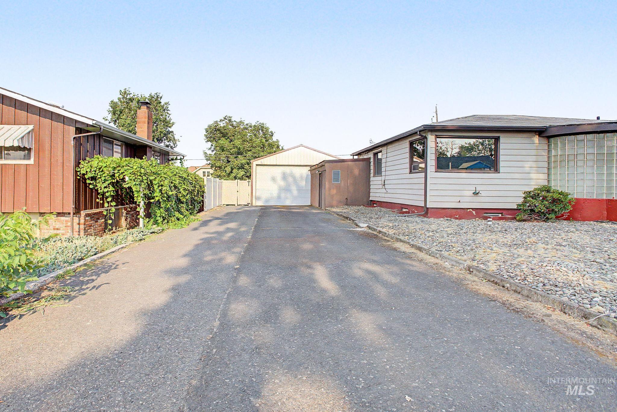 1325 7th Street, Clarkston, Washington 99403, 2 Bedrooms, 2 Bathrooms, Residential For Sale, Price $319,900,MLS 98996834