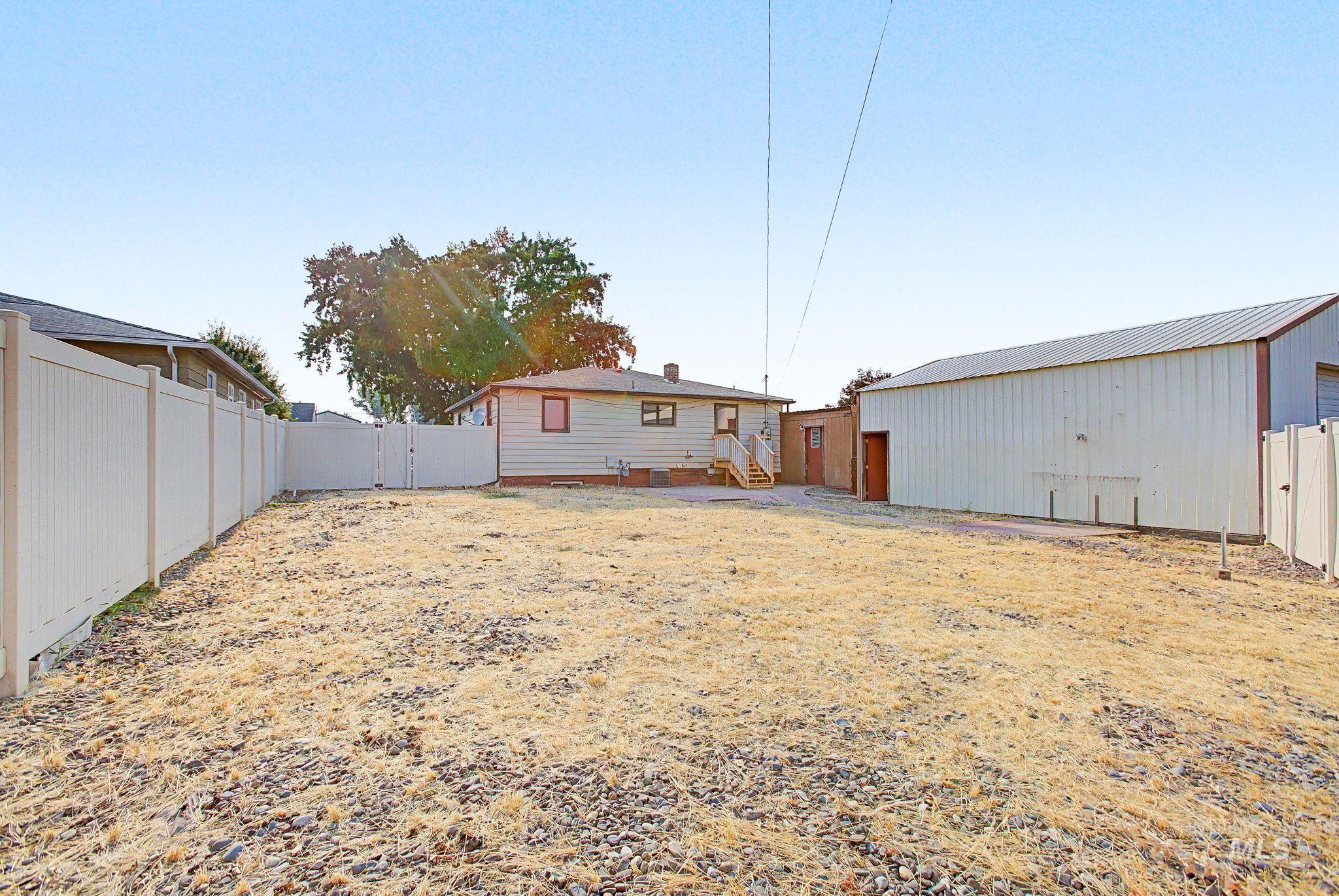 1325 7th Street, Clarkston, Washington 99403, 2 Bedrooms, 2 Bathrooms, Residential For Sale, Price $319,900,MLS 98996834