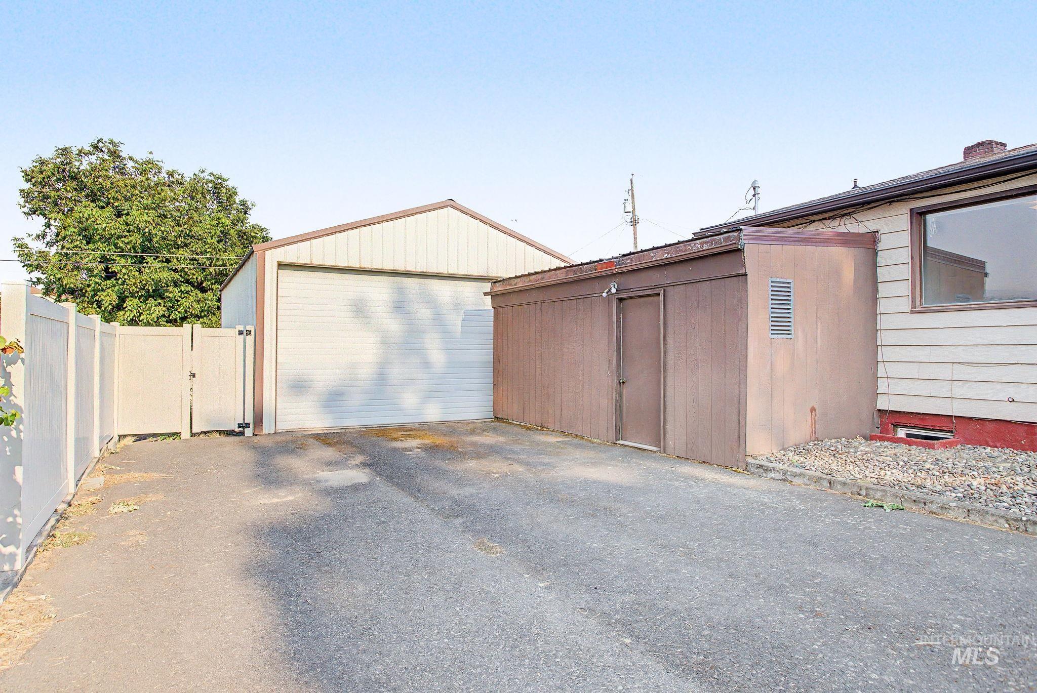 1325 7th Street, Clarkston, Washington 99403, 2 Bedrooms, 2 Bathrooms, Residential For Sale, Price $319,900,MLS 98996834