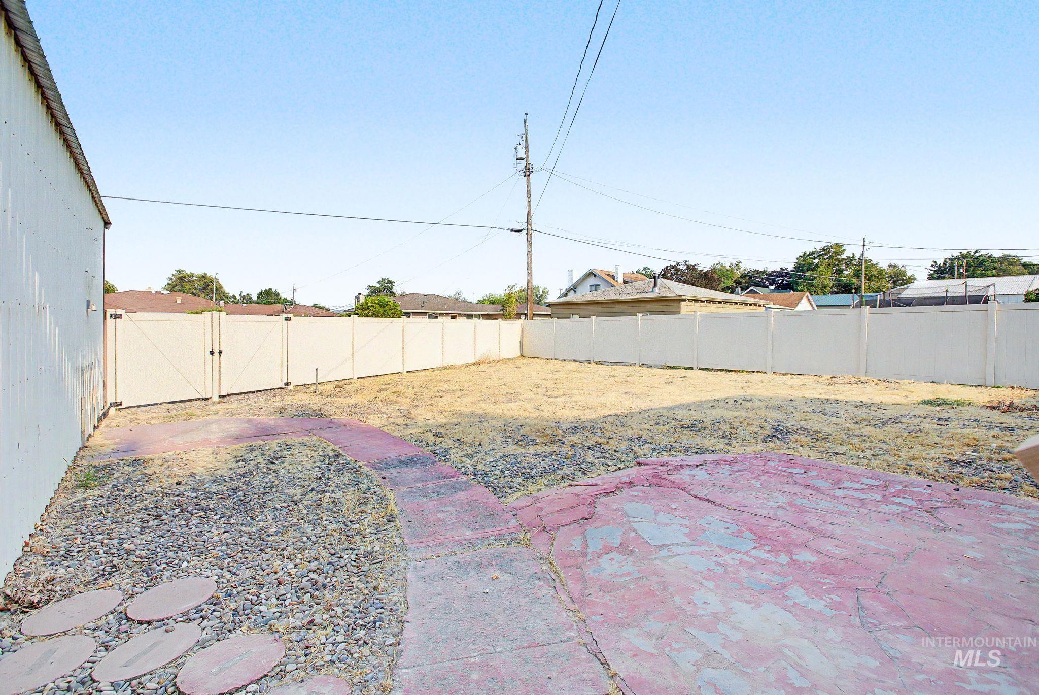 1325 7th Street, Clarkston, Washington 99403, 2 Bedrooms, 2 Bathrooms, Residential For Sale, Price $319,900,MLS 98996834