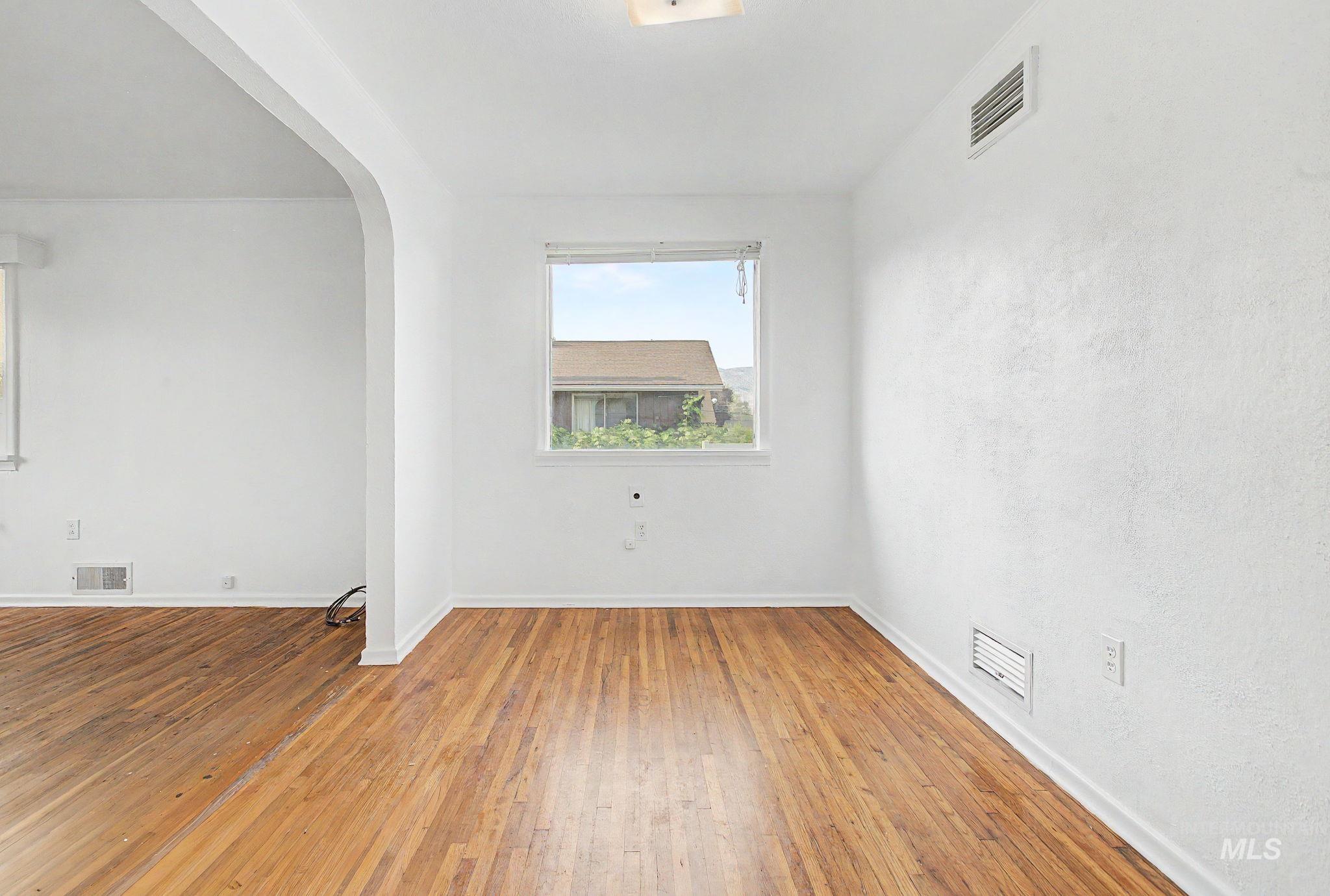 1325 7th Street, Clarkston, Washington 99403, 2 Bedrooms, 2 Bathrooms, Residential For Sale, Price $319,900,MLS 98996834