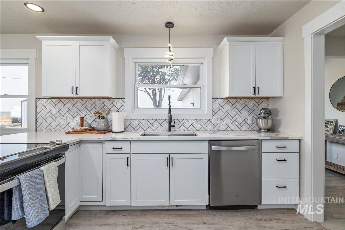 23011 Allendale Rd, Wilder, Idaho 83676, 5 Bedrooms, 3 Bathrooms, Residential For Sale, Price $875,000,MLS 98996836