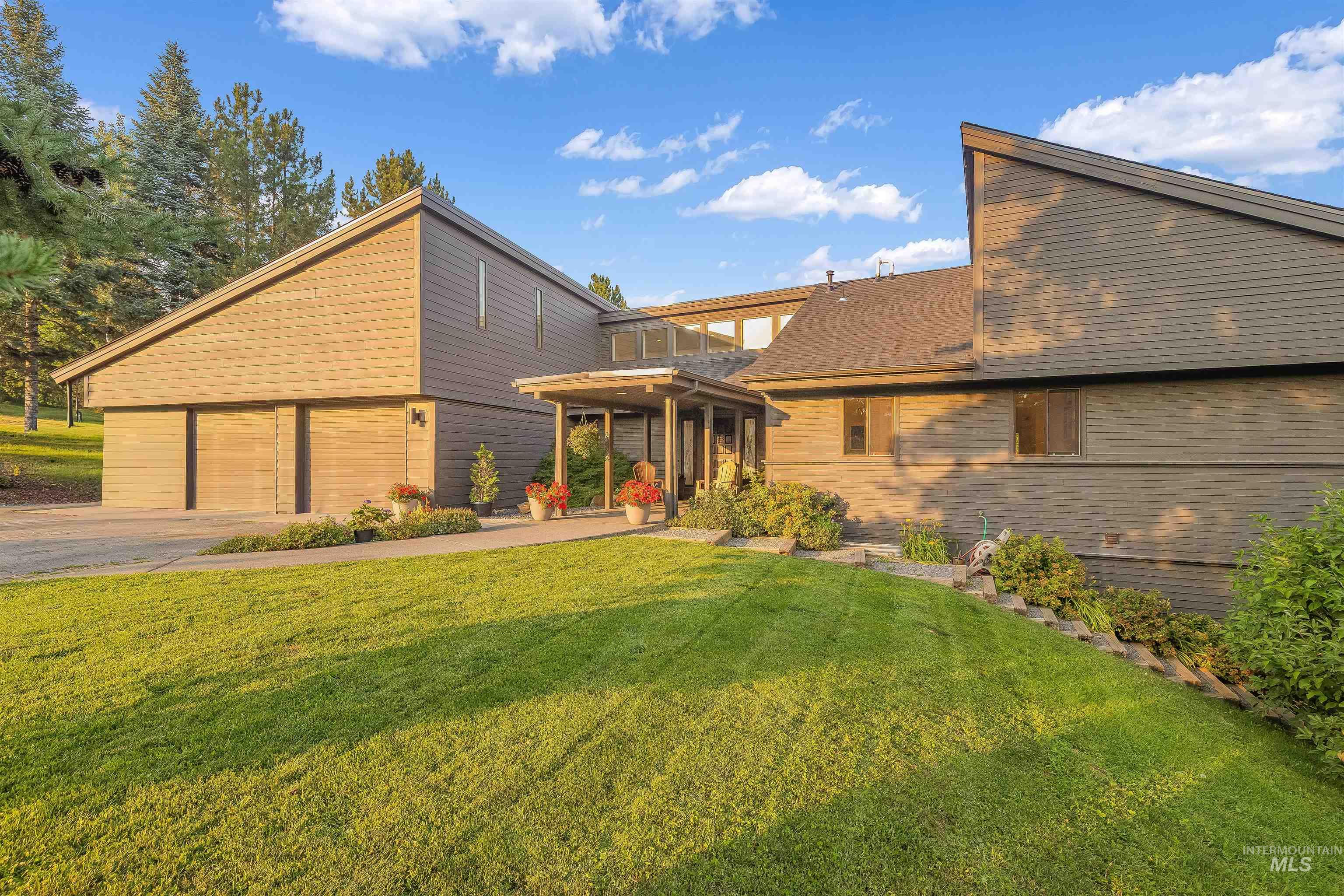 2048 Arborcrest Rd, Moscow, Idaho 83843, 6 Bedrooms, 3 Bathrooms, Residential For Sale, Price $1,200,000, 98996839