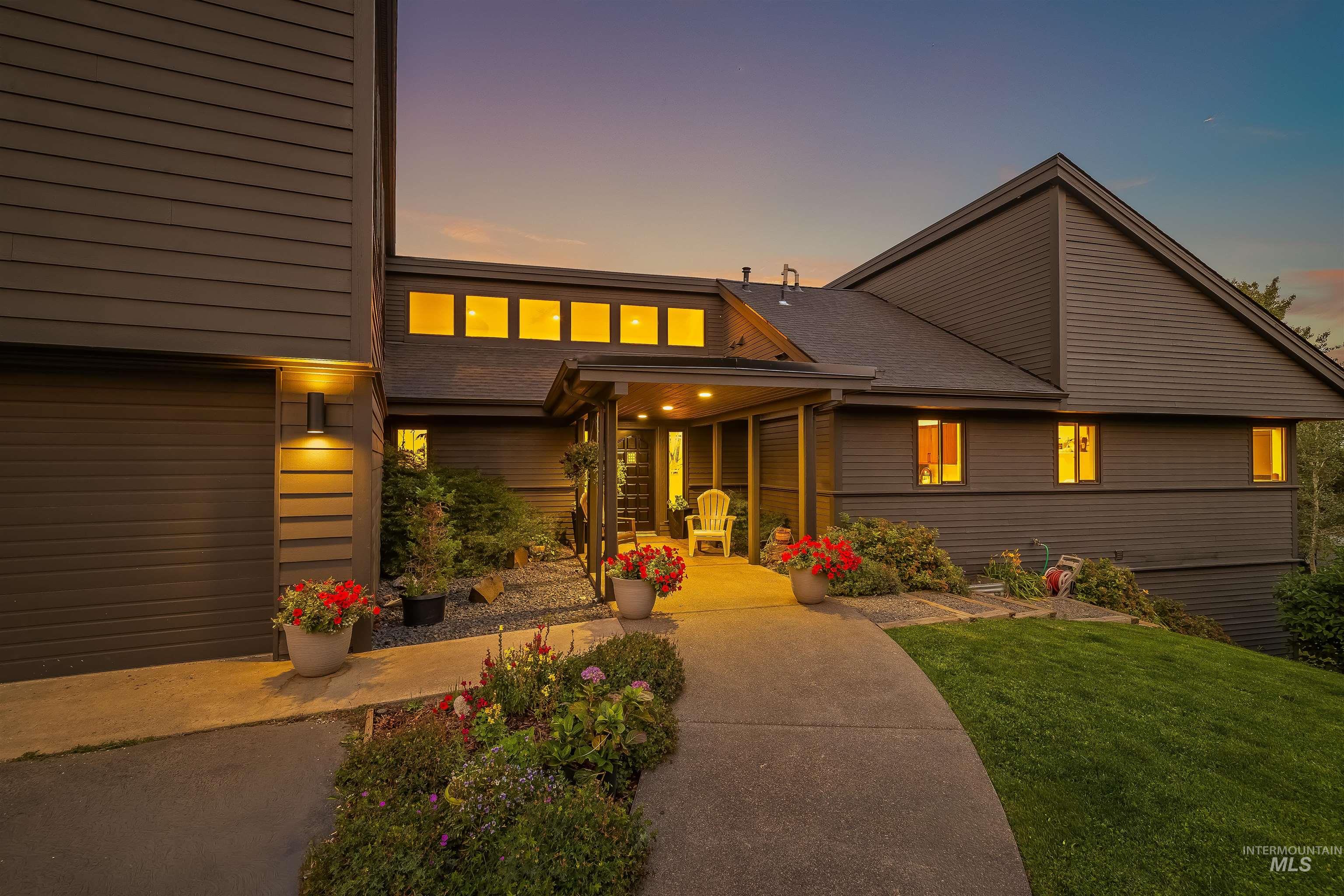 2048 Arborcrest Rd, Moscow, Idaho 83843, 6 Bedrooms, 3 Bathrooms, Residential For Sale, Price $1,200,000, 98996839