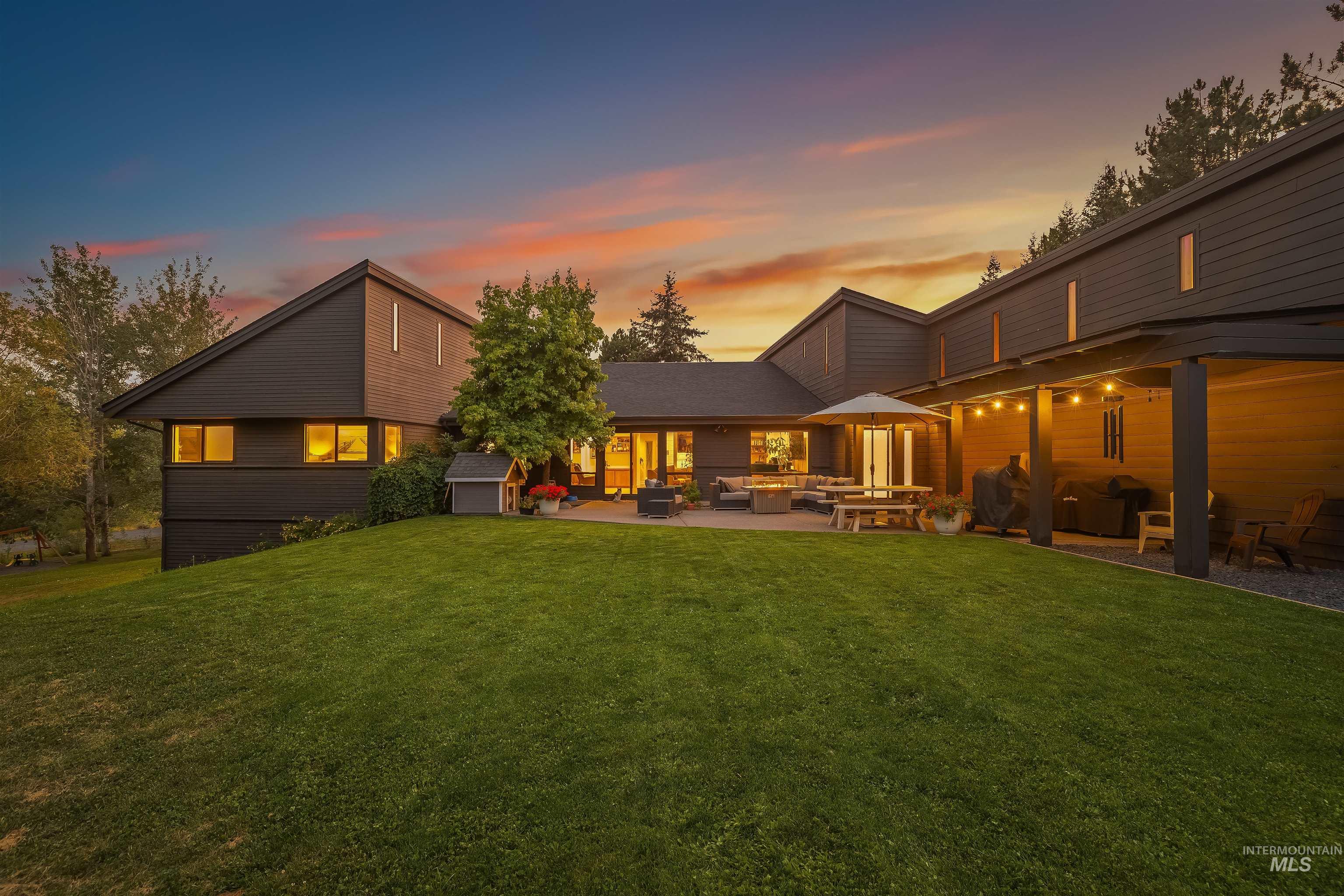 2048 Arborcrest Rd, Moscow, Idaho 83843, 6 Bedrooms, 3 Bathrooms, Residential For Sale, Price $1,200,000, 98996839