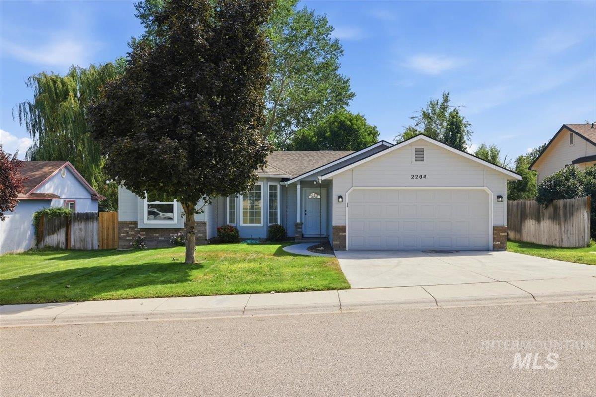 2204 S Ivy Street, Nampa, Idaho 83686, 3 Bedrooms, 2 Bathrooms, Residential For Sale, Price $367,900,MLS 98996840