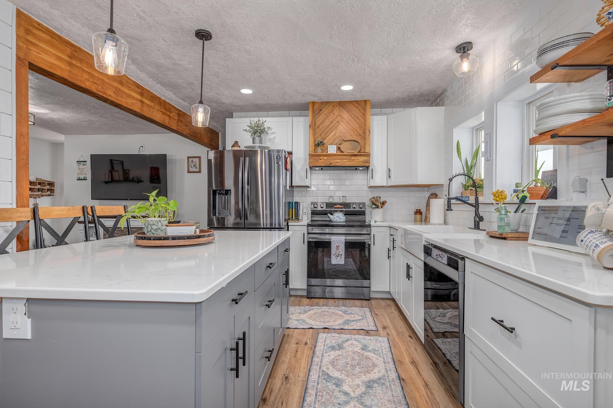 1951 6th Ave W., Vale, Oregon 97918, 5 Bedrooms, 3 Bathrooms, Residential For Sale, Price $670,000,MLS 98996841