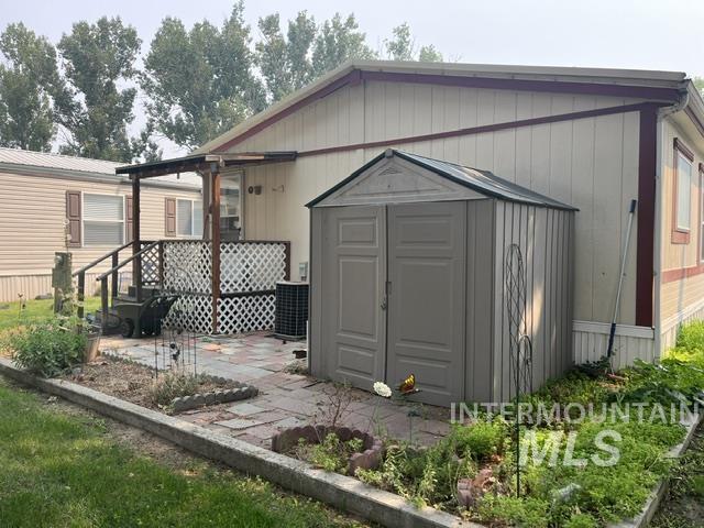 2701 N Alder, Fruitland, Idaho 83619, 2 Bedrooms, 2 Bathrooms, Residential For Sale, Price $104,500,MLS 98996843